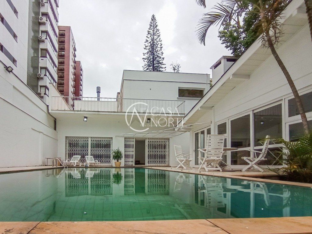 Casa Comercial à venda , 530m², 4 vagas, Rua João Caetano no bairro Três Figueiras em Porto Alegre