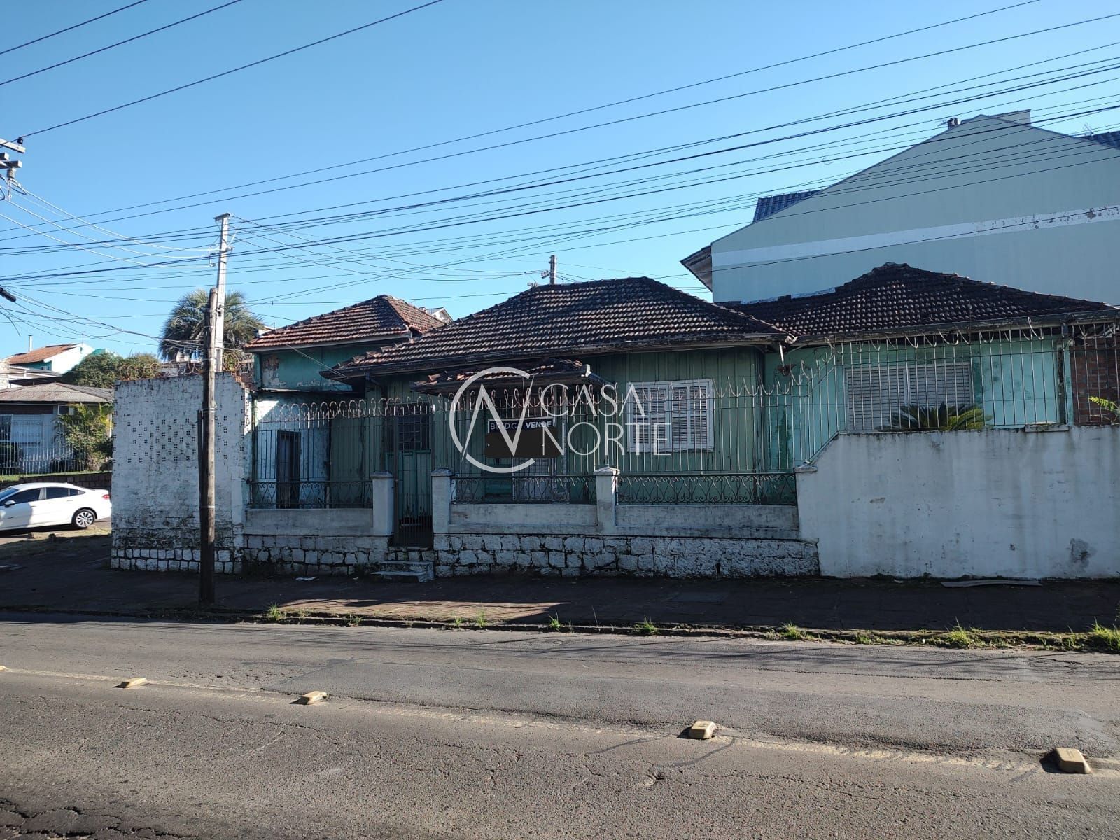 Terreno Comercial à venda  com 354m², Rua Dom Luiz Guanella no bairro Vila Ipiranga em Porto Alegre