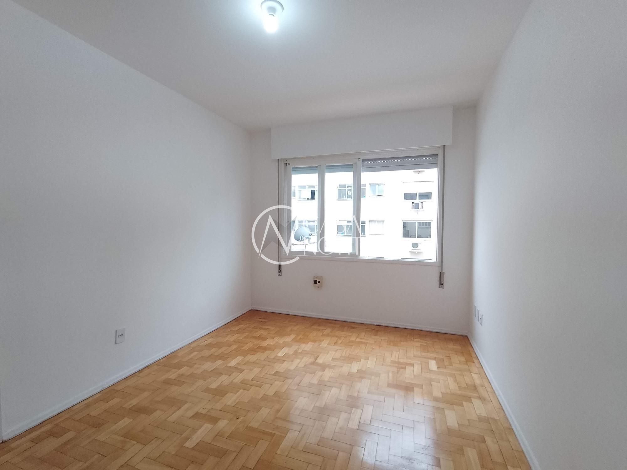 Apartamento à venda com 2 quartos, 69m², Avenida Cristóvão Colombo no bairro Floresta em Porto Alegre