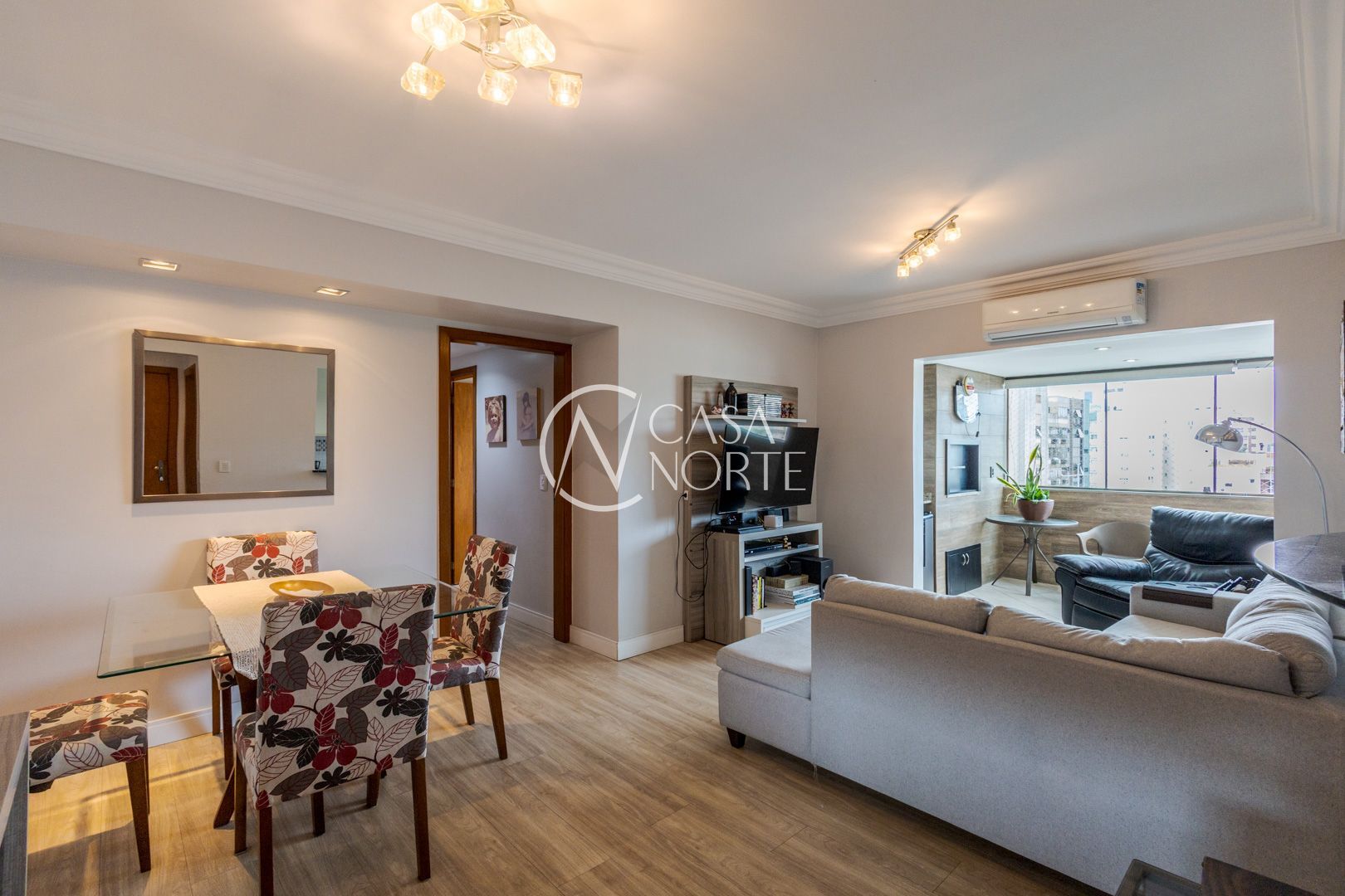 Apartamento à venda com 2 quartos, 84m², 1 suíte, 2 vagas, Rua Ernesto da Fontoura no bairro São Geraldo em Porto Alegre