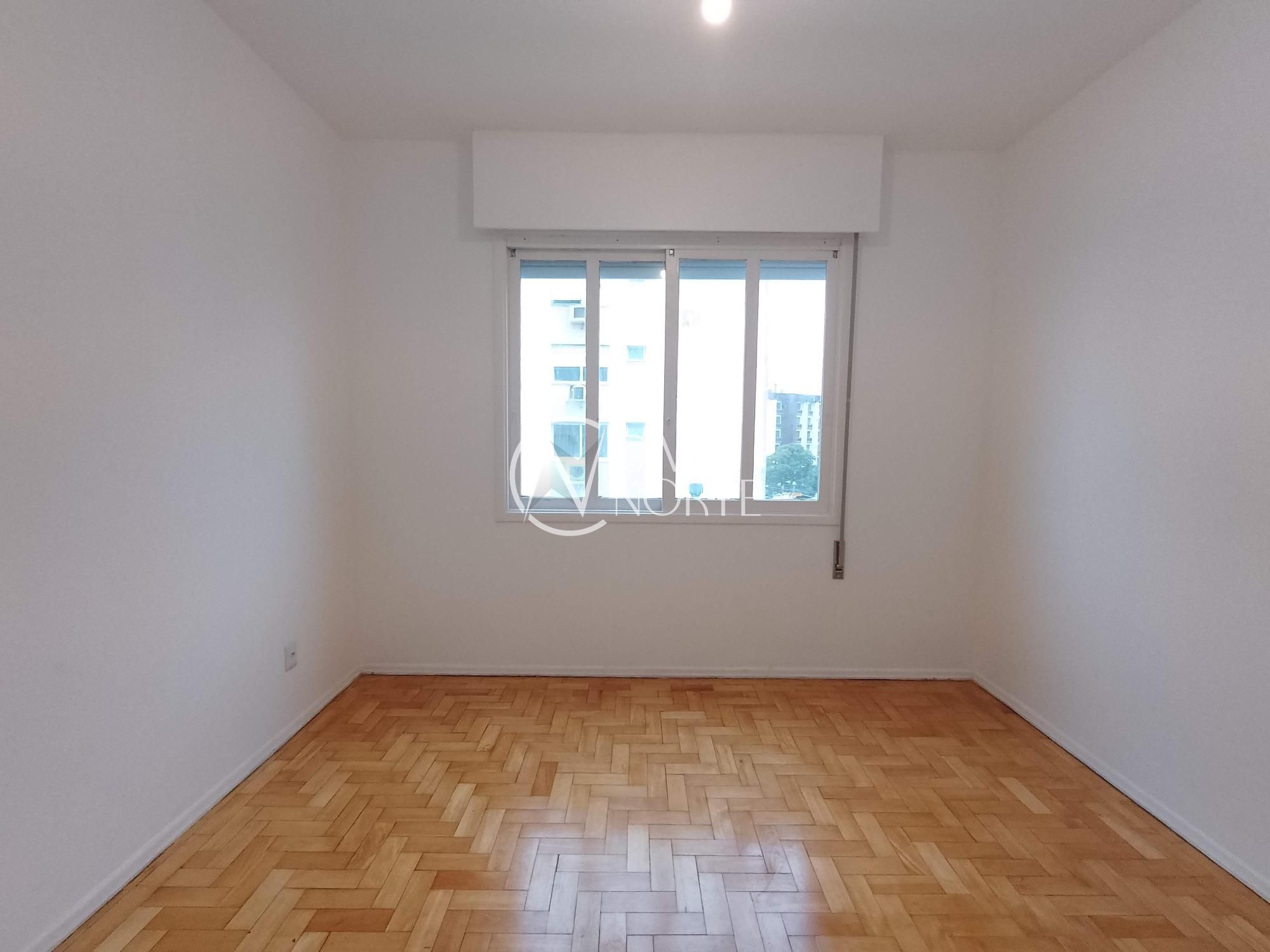 Apartamento à venda com 2 quartos, 69m², Avenida Cristóvão Colombo no bairro Floresta em Porto Alegre