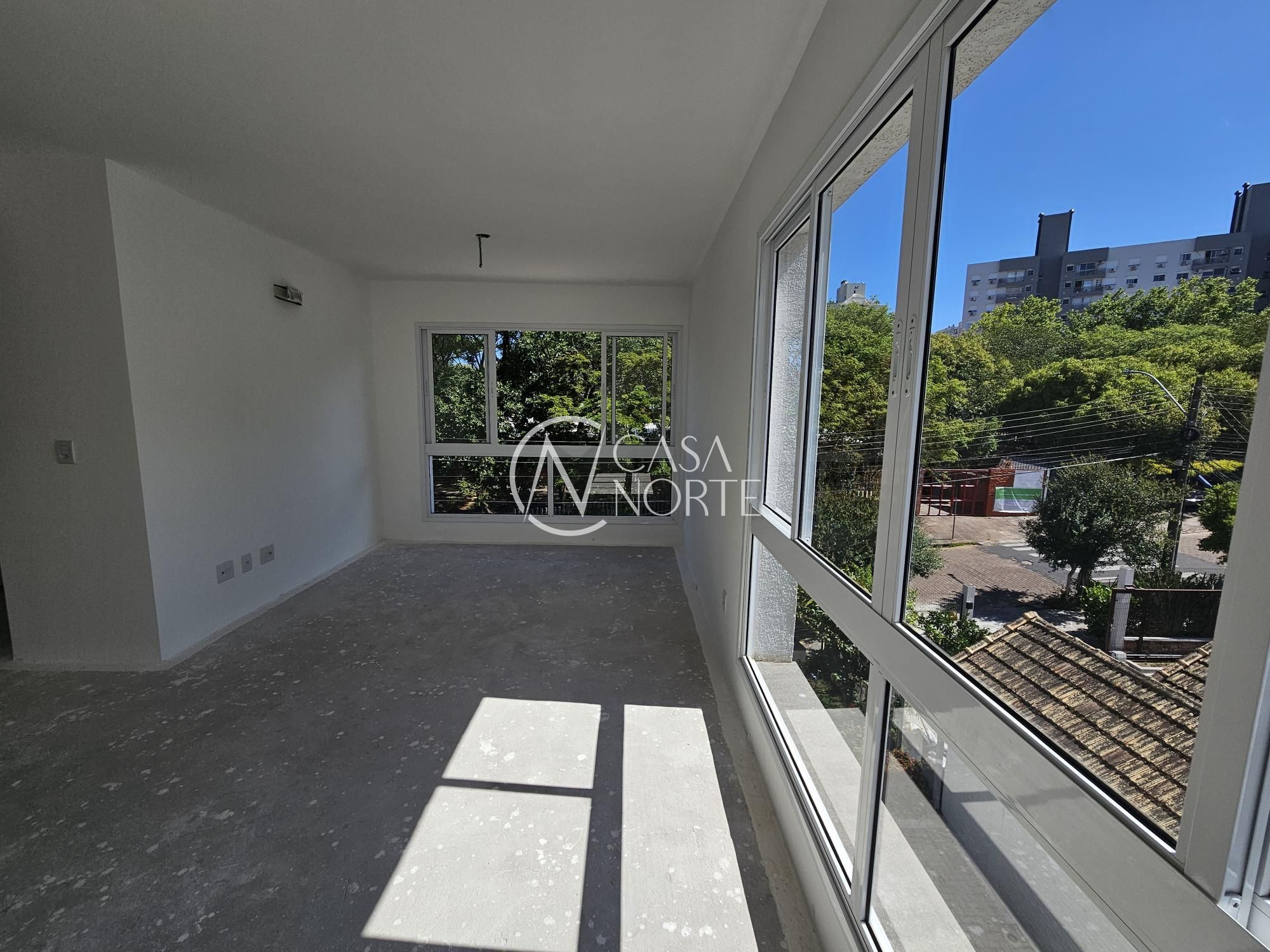 Apartamento à venda com 2 quartos, 72m², 1 suíte, 1 vaga, Rua Cláudio Manoel da Costa no bairro Jardim Sabará em Porto Alegre