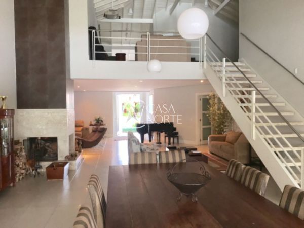 Casa de Condomínio à venda com 4 quartos, 414m², 4 suítes, 4 vagas, Avenida Juca Batista no bairro Belém Novo em Porto Alegre