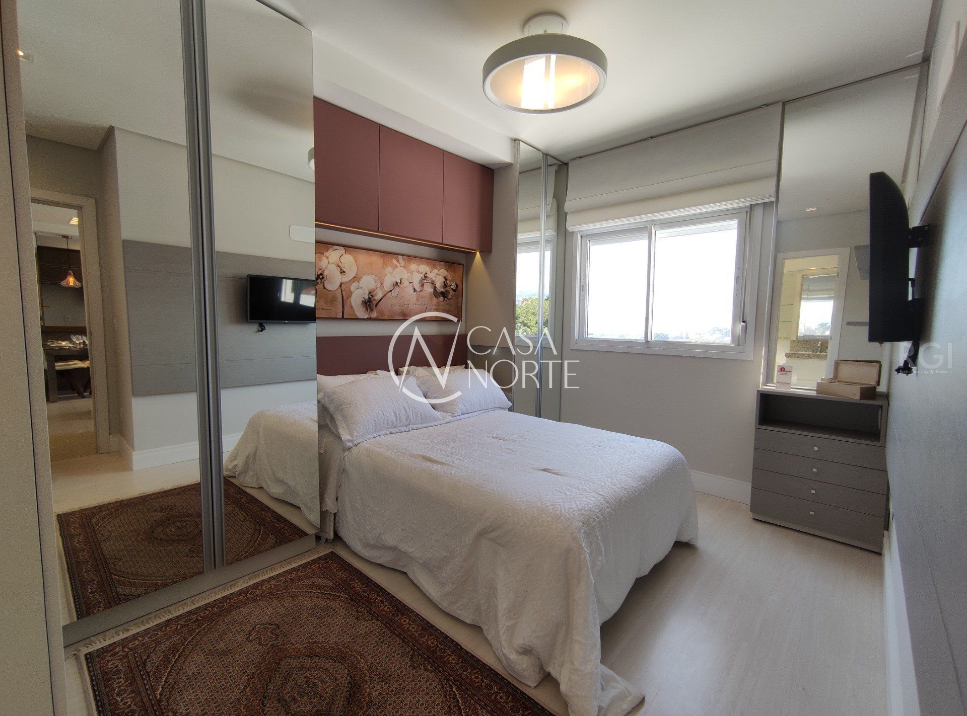 Apartamento à venda com 2 quartos, 57m², 1 suíte, 1 vaga, Rua Joaquim Cruz no bairro Santo Antônio em Porto Alegre