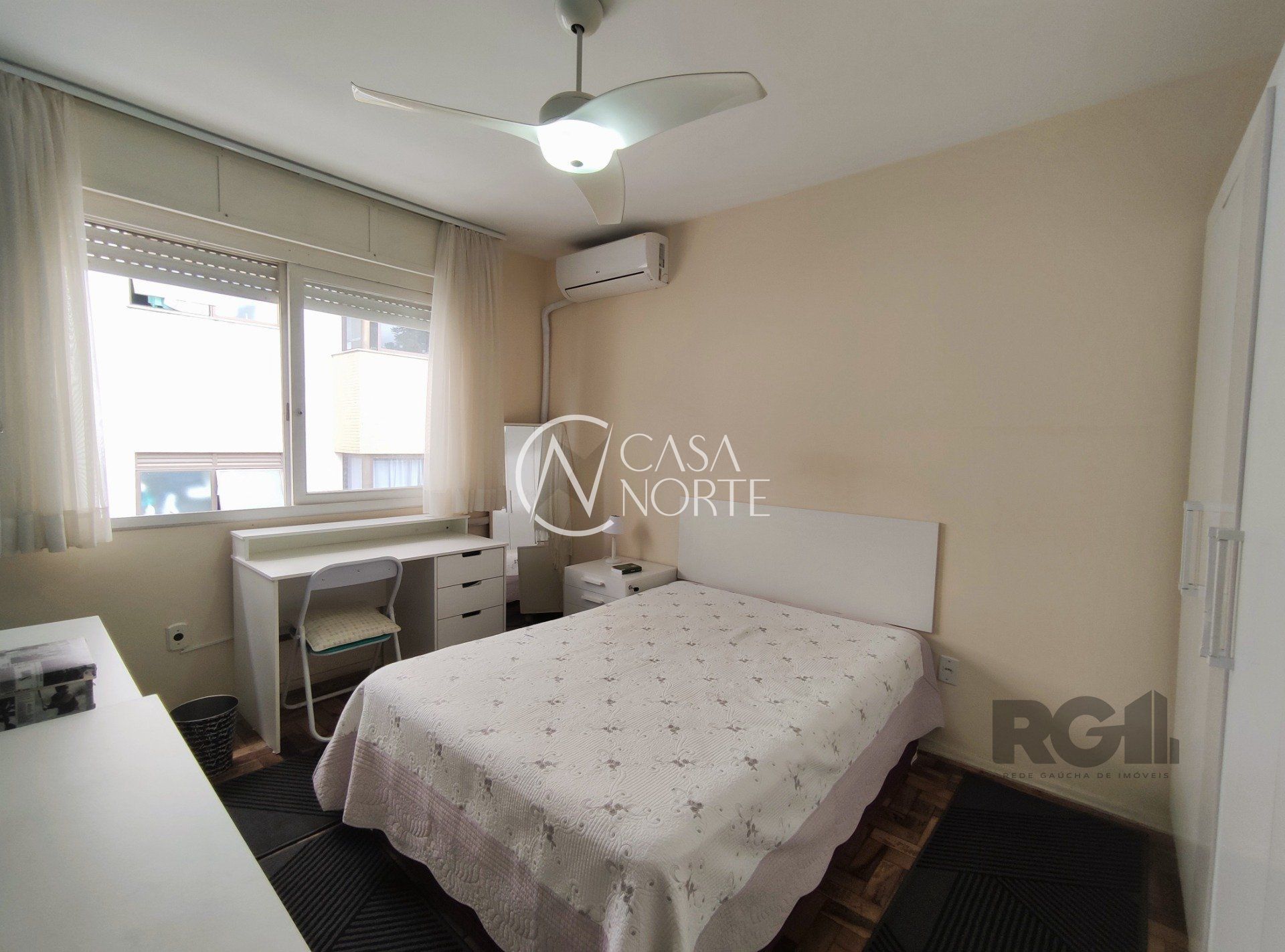 Apartamento à venda com 3 quartos, 71m², 1 vaga, Rua Anita Garibaldi no bairro Mont Serrat em Porto Alegre