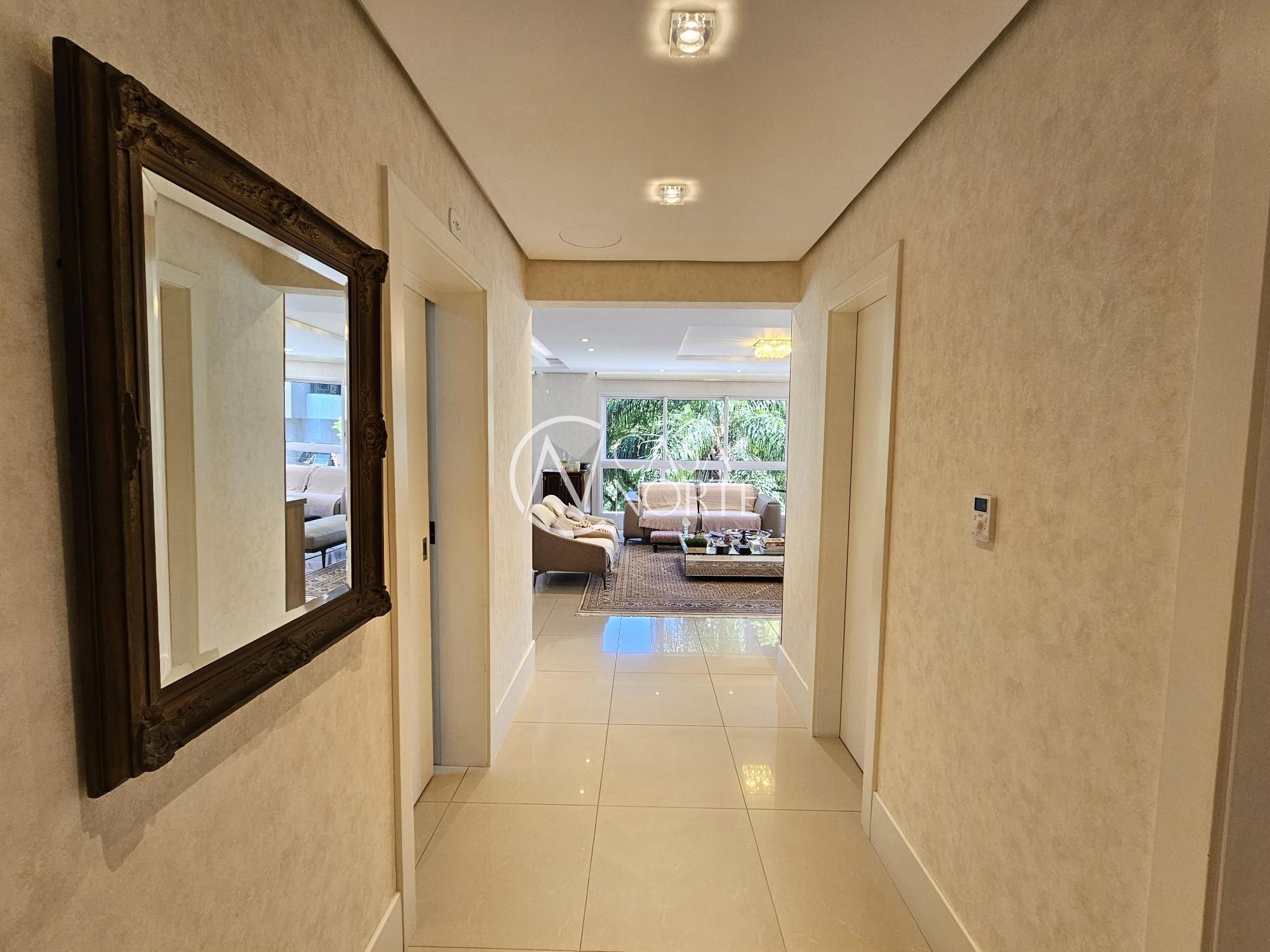 Apartamento à venda com 3 quartos, 181m², 3 suítes, 4 vagas, Rua Carlos Gardel no bairro Bela Vista em Porto Alegre