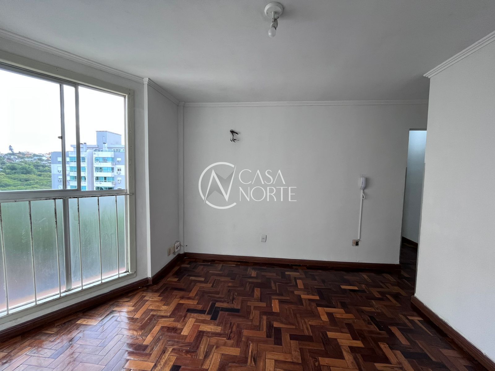 Apartamento à venda com 2 quartos, 56m², 1 vaga, Rua Coronel Massot no bairro Cristal em Porto Alegre
