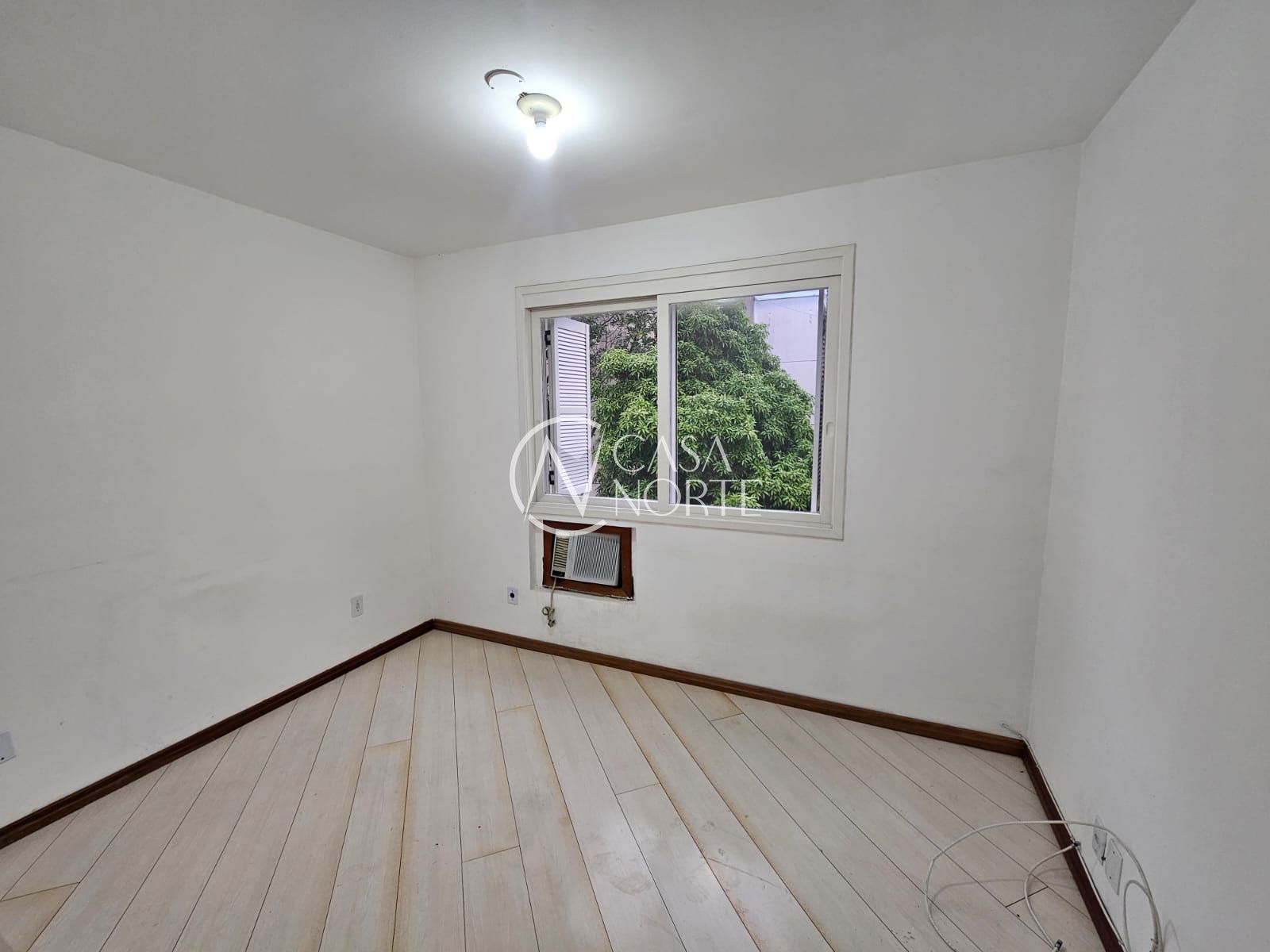 Apartamento à venda com 1 quarto, 43m², 1 vaga, Rua Luiz Manoel no bairro Santana em Porto Alegre