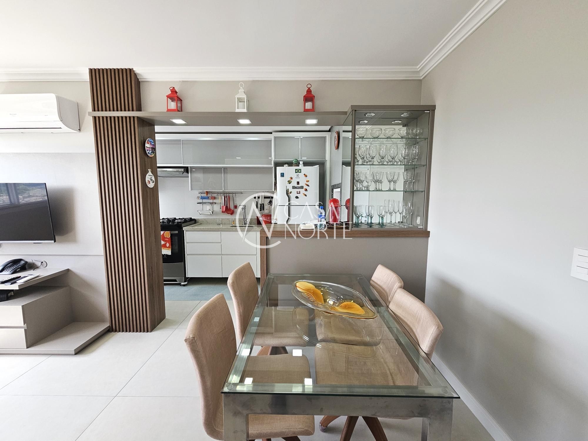 Apartamento à venda com 2 quartos, 57m², 1 suíte, 1 vaga, Joaquim Cruz no bairro Santo Antônio em Porto Alegre