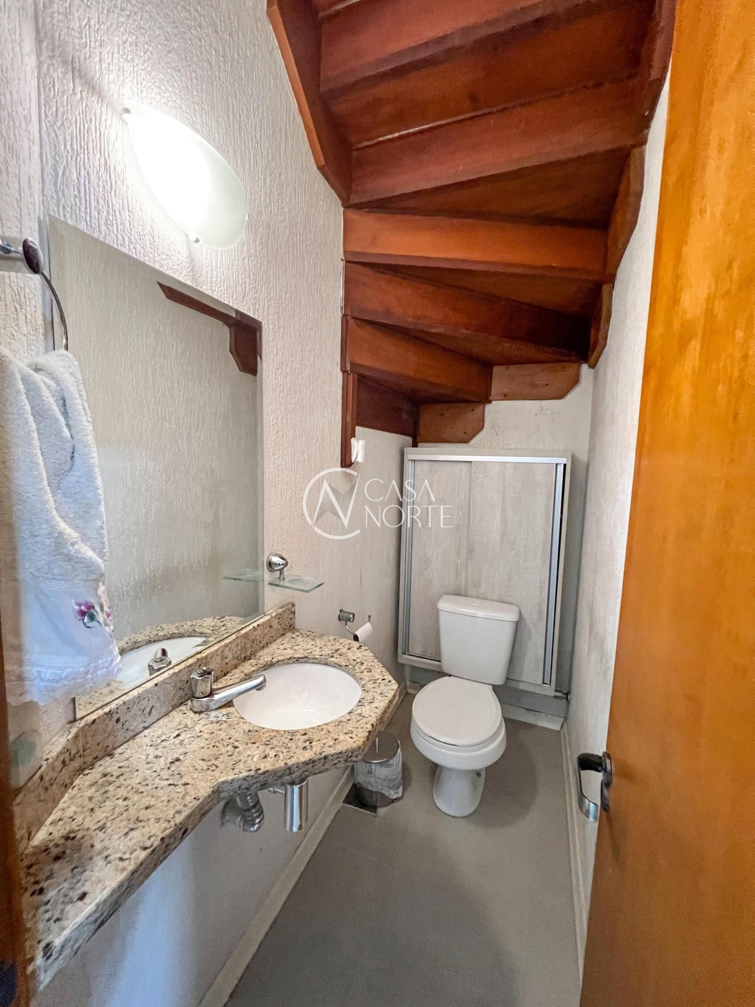 Sobrado à venda com 3 quartos, 133m², 1 suíte, 3 vagas, Avenida Senador Daniel Krieger no bairro Jardim Itu em Porto Alegre