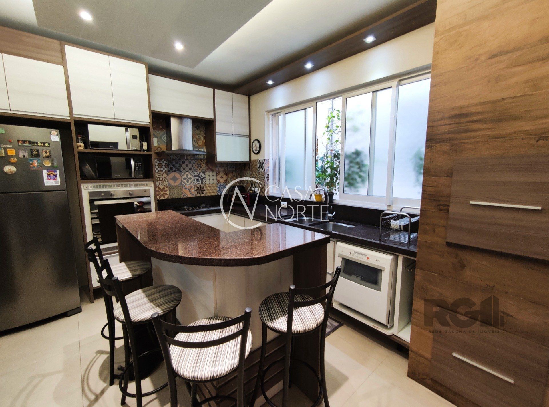 Apartamento à venda com 3 quartos, 113m², Rua General João Telles no bairro Bom Fim em Porto Alegre