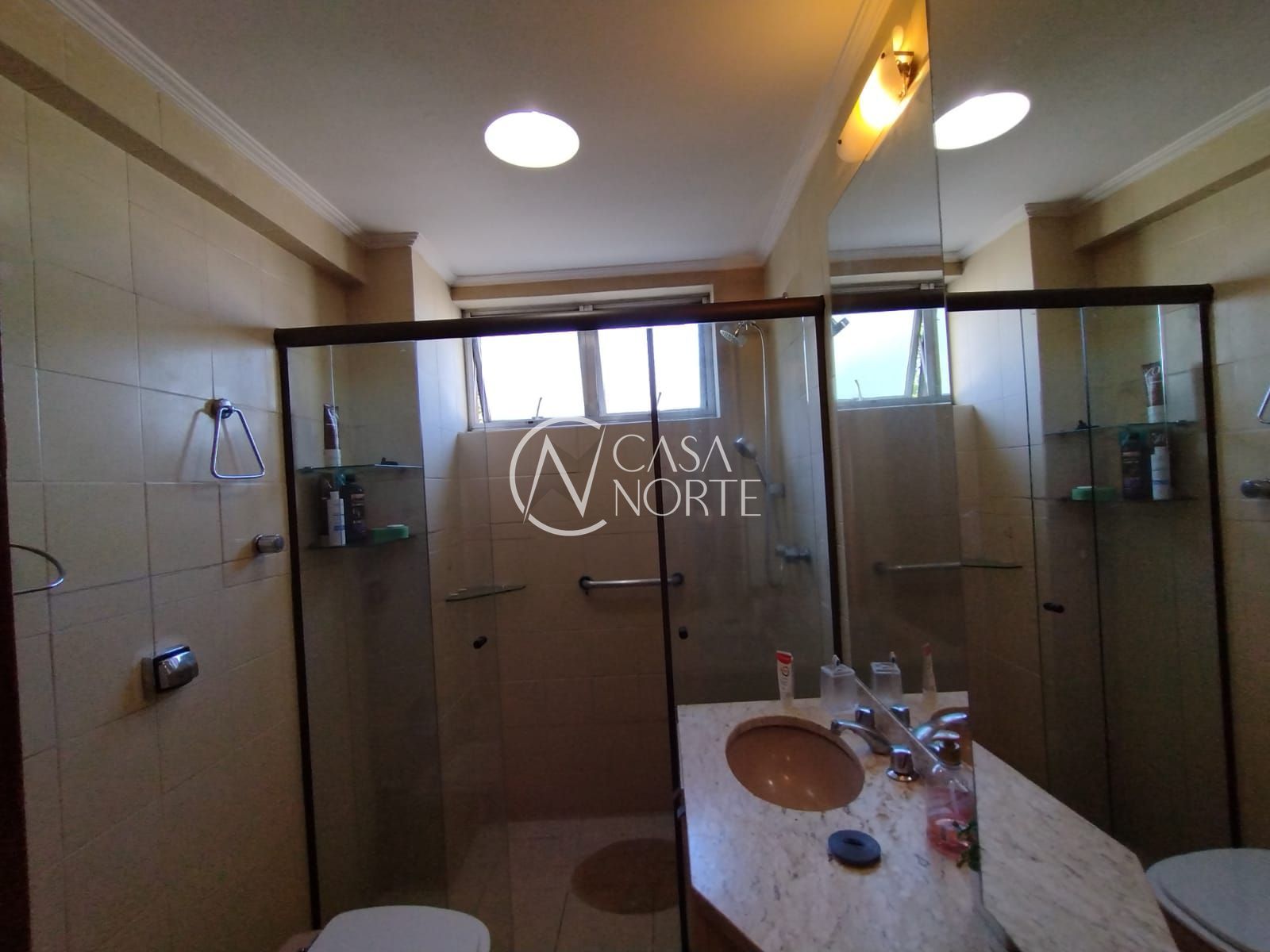 Apartamento à venda com 2 quartos, 81m², 1 vaga, Avenida Protásio Alves no bairro Três Figueiras em Porto Alegre