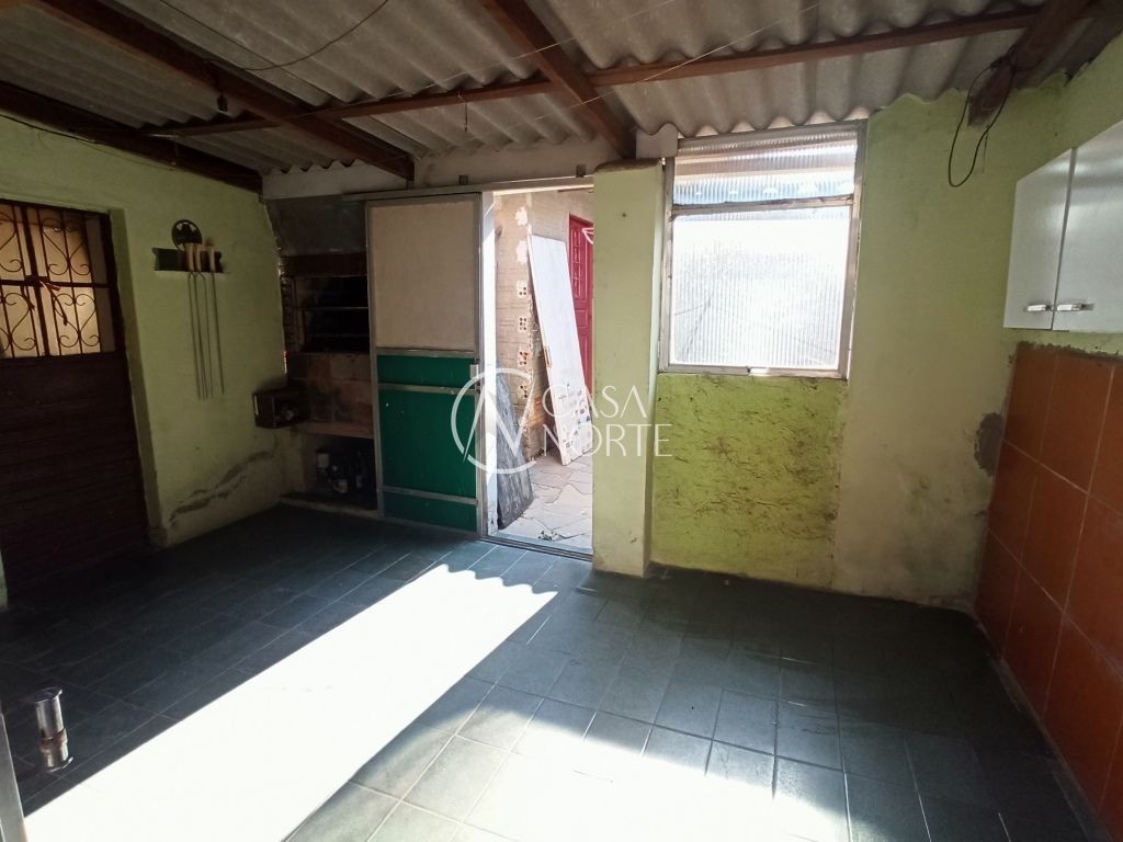 Casa à venda com 3 quartos, 150m², 1 vaga, Rua Santa Maria no bairro Vila São José em Porto Alegre