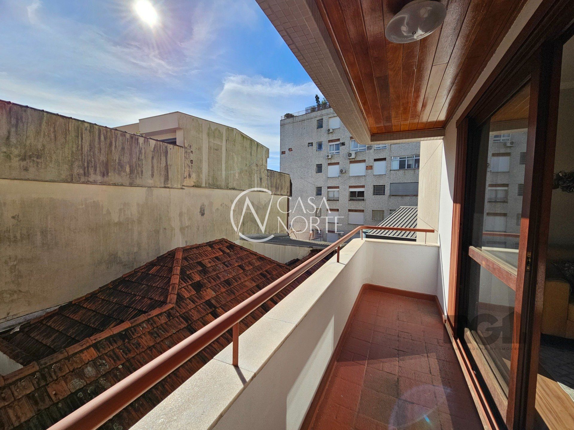 Apartamento à venda com 2 quartos, 76m², 1 suíte, 1 vaga, Rua Santo Antônio no bairro Bom Fim em Porto Alegre