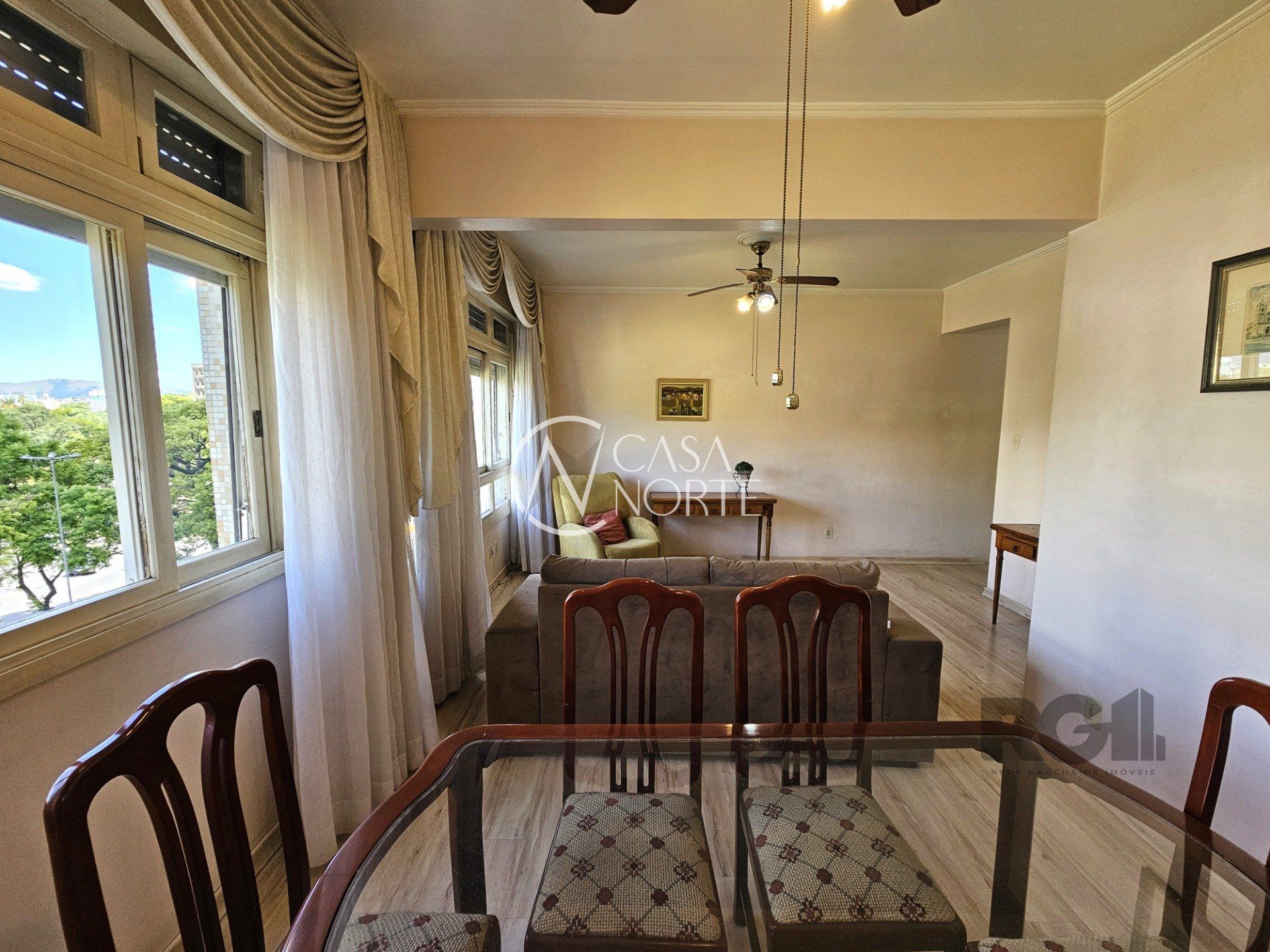 Apartamento à venda com 3 quartos, 86m², 1 vaga, Rua Sarmento Leite no bairro Centro Histórico em Porto Alegre