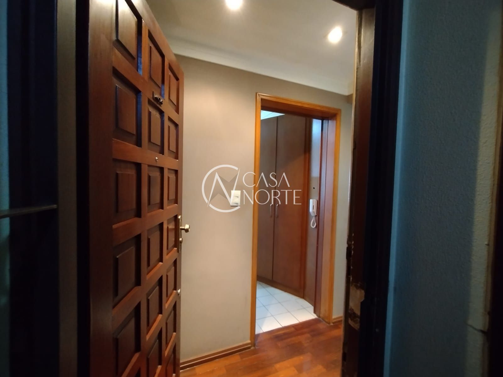 Apartamento à venda com 2 quartos, 81m², 1 vaga, Avenida Protásio Alves no bairro Três Figueiras em Porto Alegre