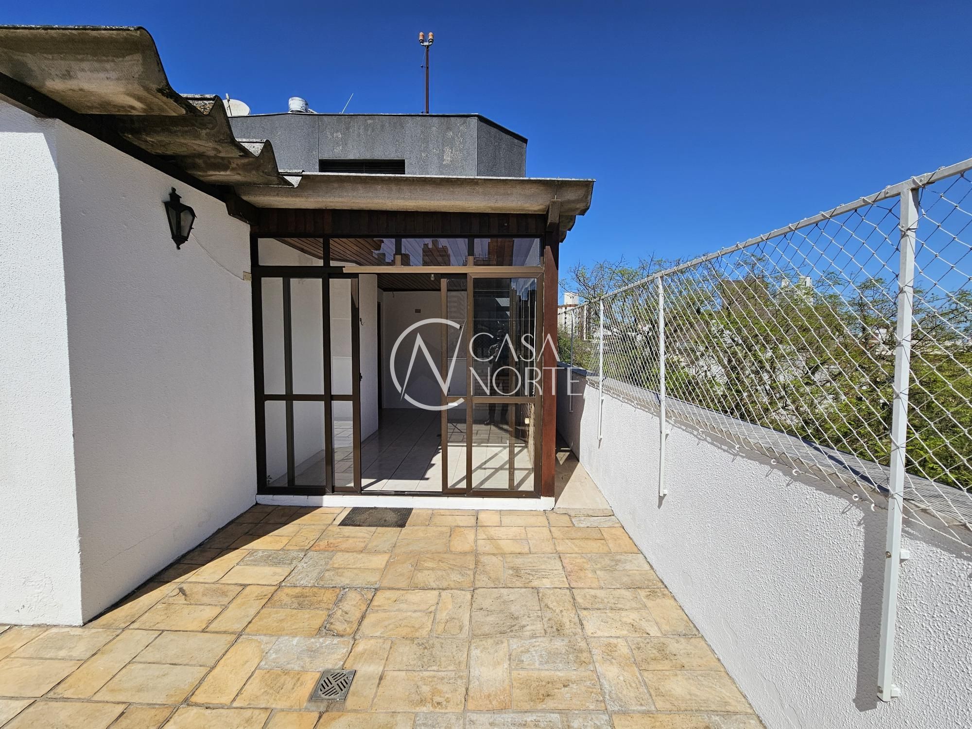 Cobertura à venda com 3 quartos, 161m², 1 vaga, Avenida Taquara no bairro Petrópolis em Porto Alegre