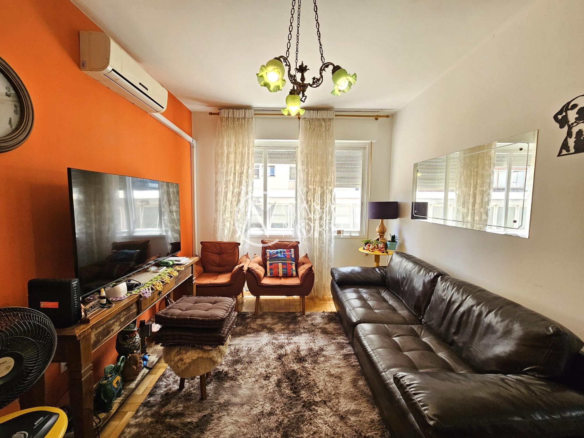 Apartamento à venda com 2 quartos, 69m², Avenida Cristóvão Colombo no bairro Floresta em Porto Alegre