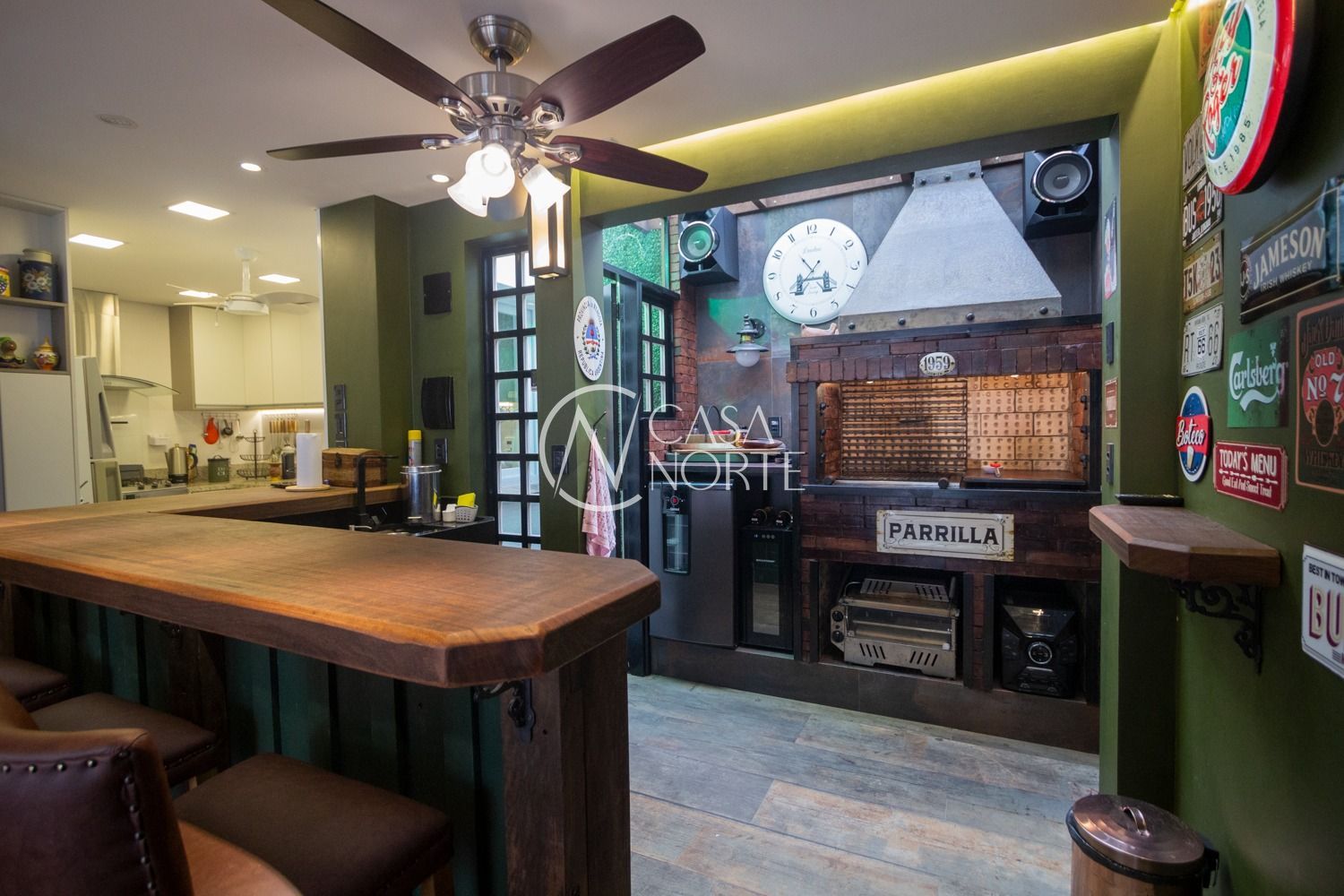 Casa de Condomínio à venda com 3 quartos, 193m², 1 suíte, 2 vagas, Rua Germano Gundlach no bairro Chácara das Pedras em Porto Alegre