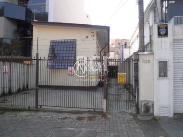 Terreno à venda  com 252m², Rua Dona Eugenia no bairro Santa Cecília em Porto Alegre