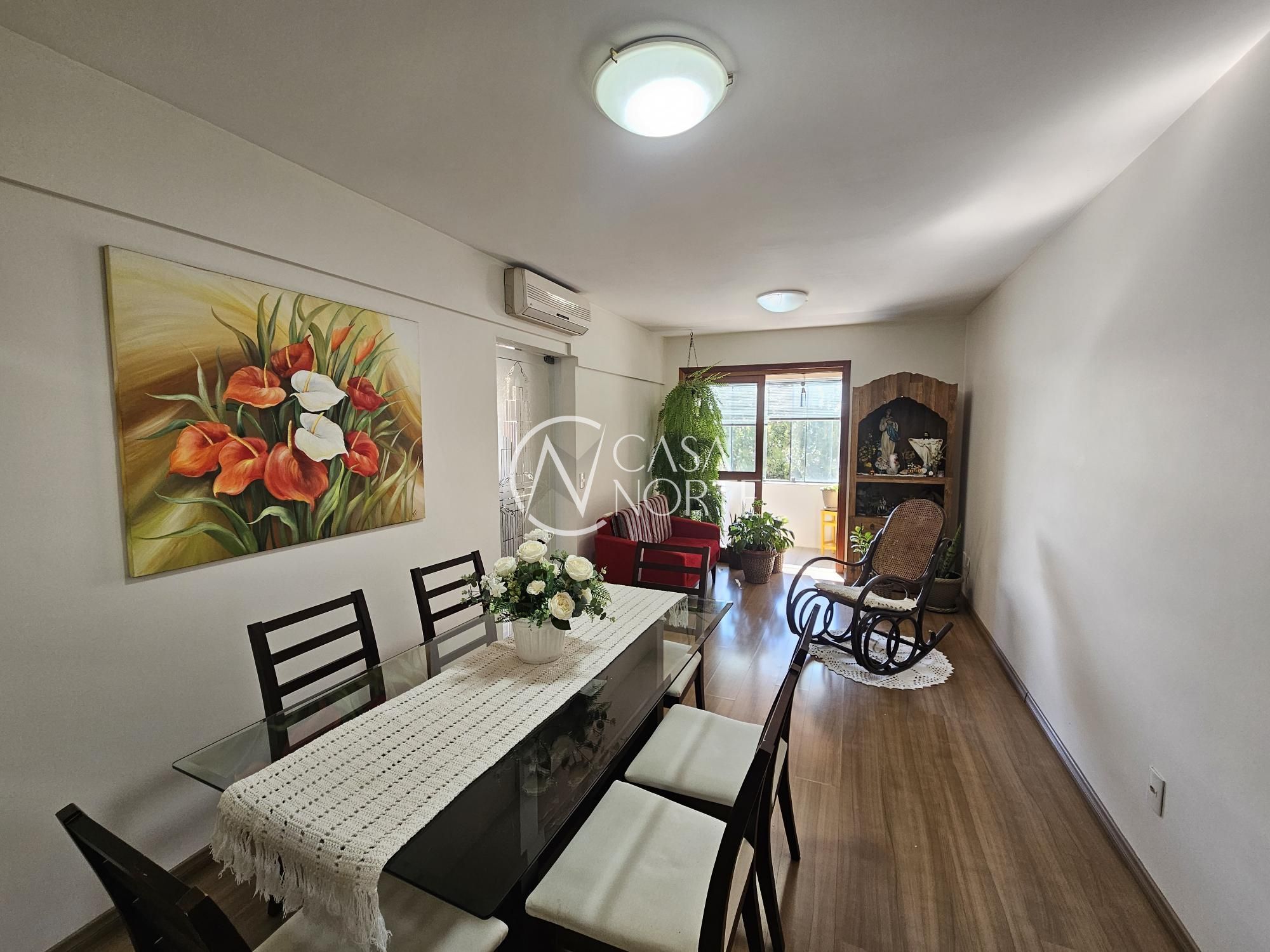 Apartamento à venda com 2 quartos, 77m², 1 vaga, Rua Doutor Murtinho no bairro Bom Jesus em Porto Alegre