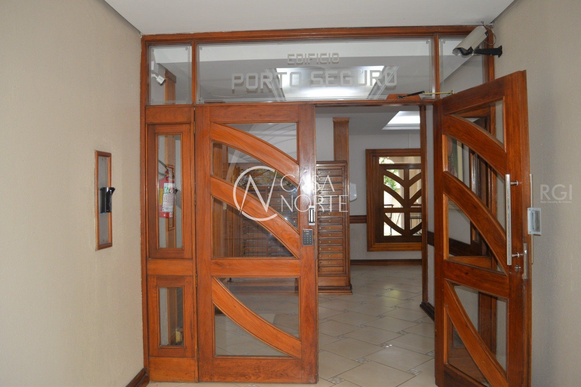 Apartamento à venda com 3 quartos, 120m², 1 suíte, 1 vaga, Rua Jatai no bairro Cristal em Porto Alegre