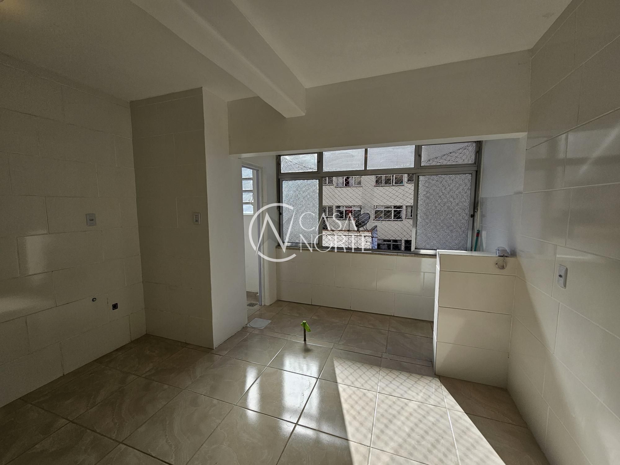 Apartamento à venda com 2 quartos, 80m², Avenida Cristóvão Colombo no bairro Floresta em Porto Alegre