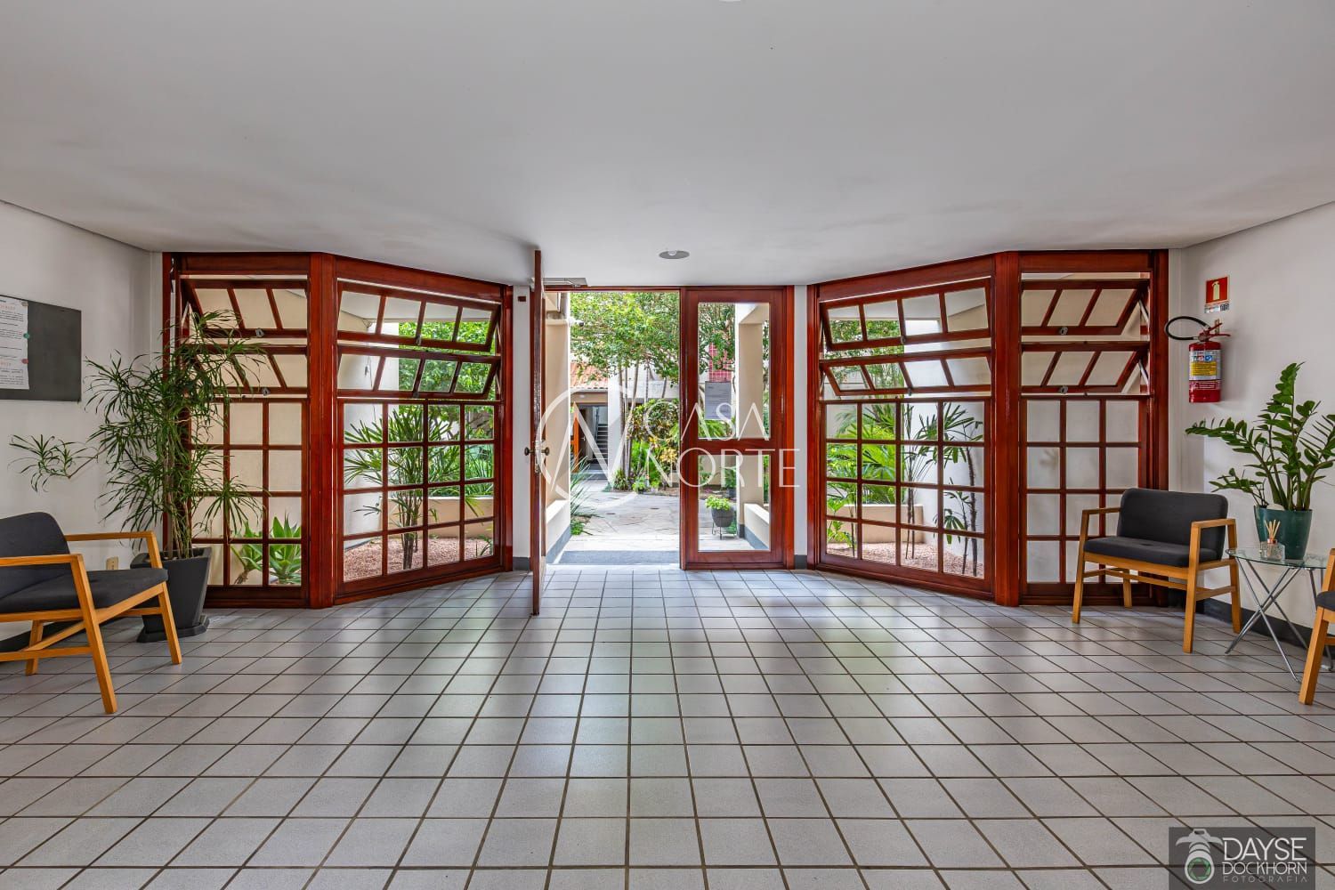 Apartamento à venda com 2 quartos, 69m², 2 vagas, Rua Professor Abílio Azambuja no bairro Jardim do Salso em Porto Alegre