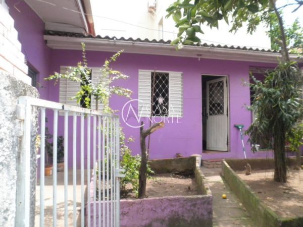 Casa à venda com 3 quartos, 150m², 2 vagas, Rua Doutor Ernesto Ludwig no bairro Chácara das Pedras em Porto Alegre
