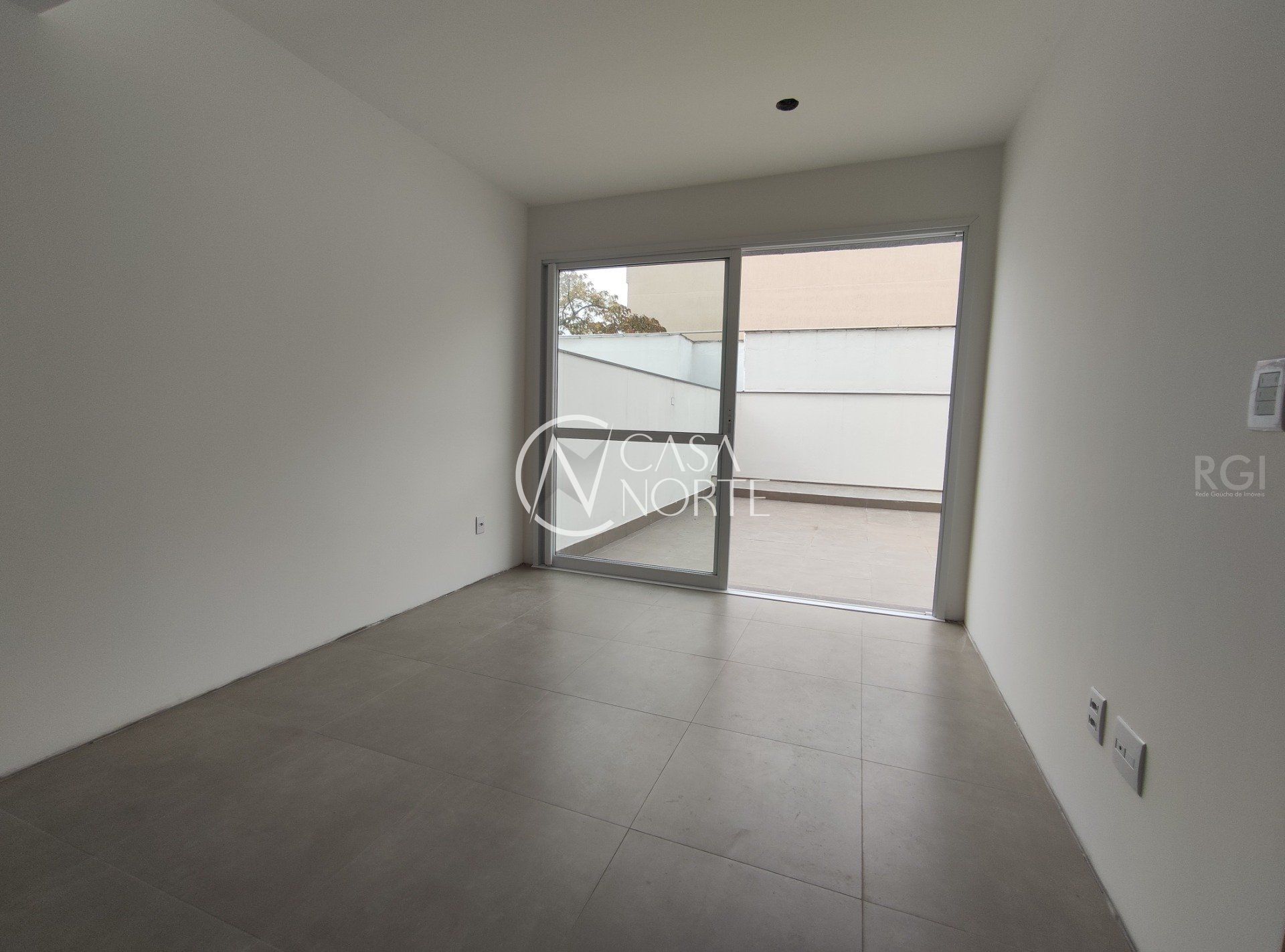 Duplex à venda com 2 quartos, 179m², 2 suítes, 2 vagas, Rua Riveira no bairro Petrópolis em Porto Alegre