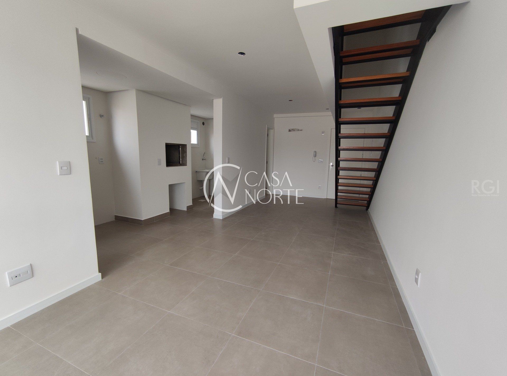 Duplex à venda com 2 quartos, 179m², 2 suítes, 2 vagas, Rua Riveira no bairro Petrópolis em Porto Alegre