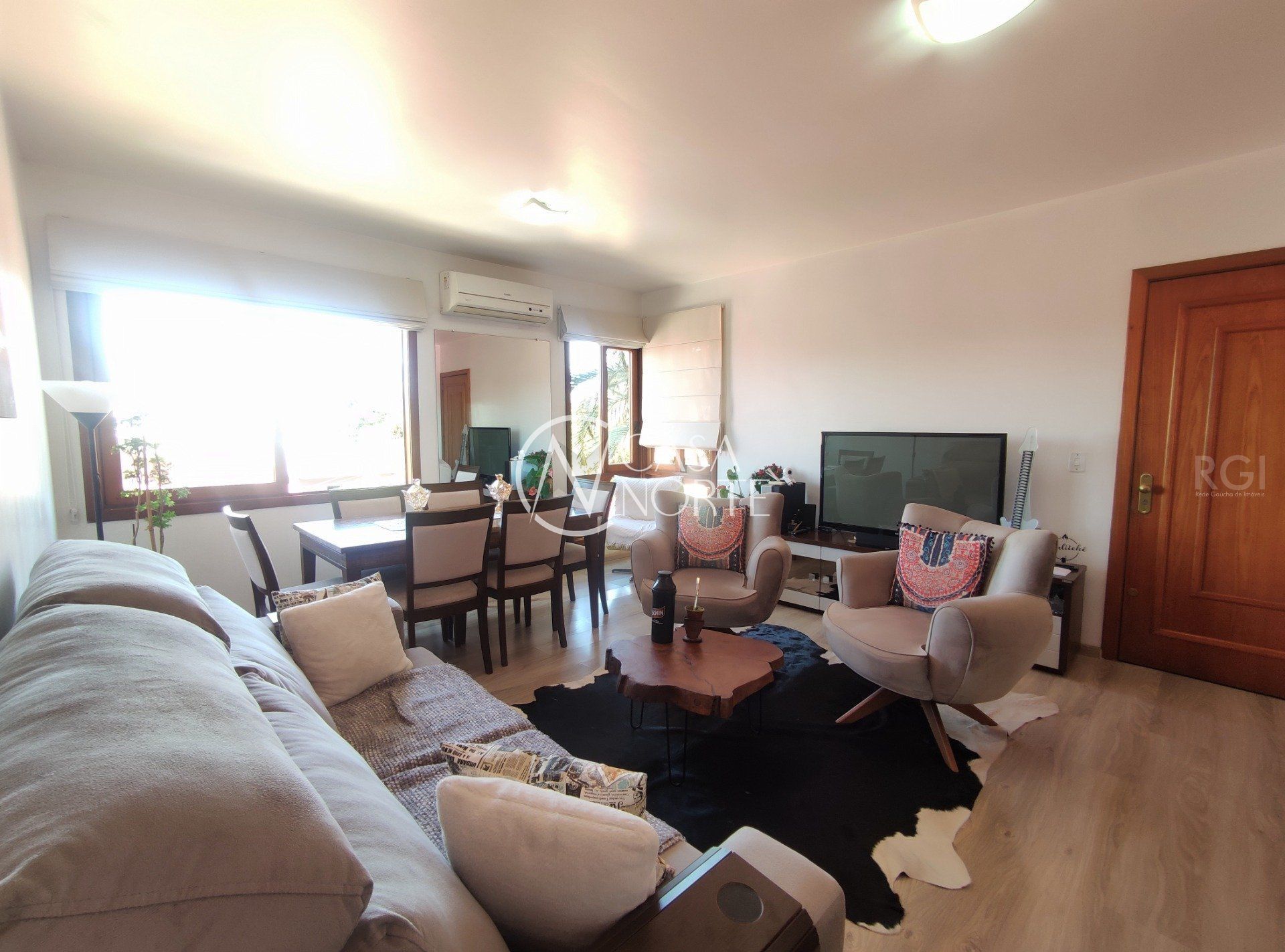 Apartamento à venda com 2 quartos, 77m², 1 suíte, 2 vagas, Rua Professor Gastao Dias de Castro no bairro Jardim do Salso em Porto Alegre