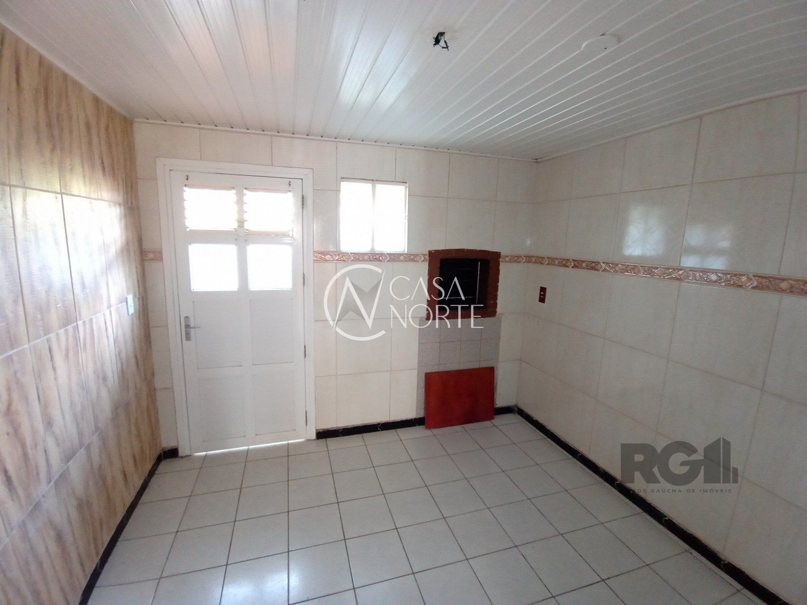 Sobrado à venda com 2 quartos, 79m², 1 suíte, 1 vaga, Rua Ney da Gama Ahrends no bairro Morro Santana em Porto Alegre