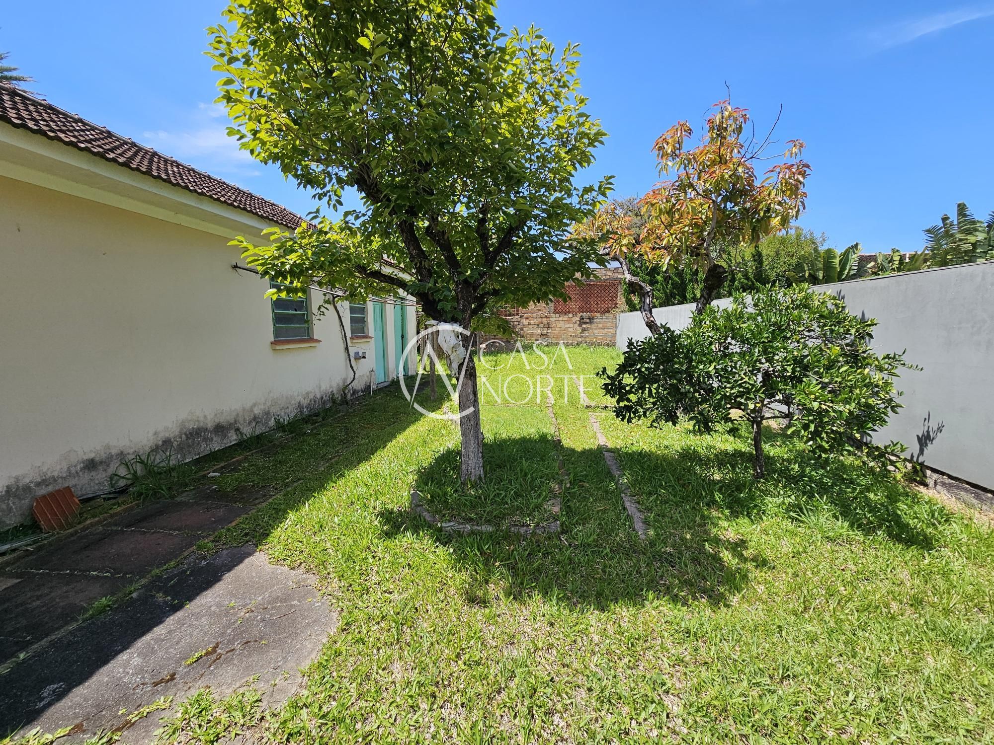 Casa à venda com 2 quartos, 110m², 2 vagas, Rua General Rondon no bairro Tristeza em Porto Alegre