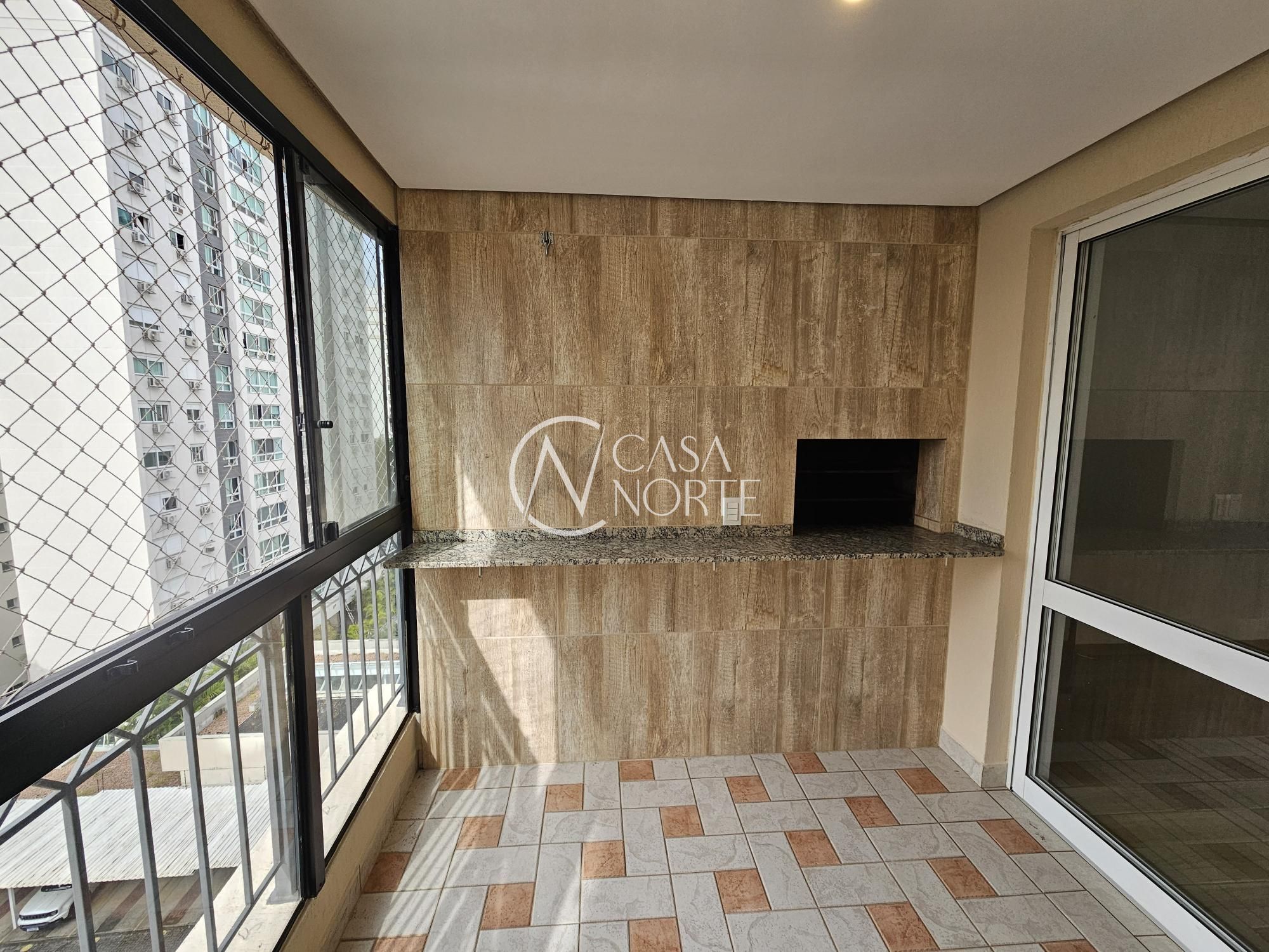 Apartamento à venda com 3 quartos, 95m², 1 suíte, 2 vagas, Rua Jari no bairro Passo da Areia em Porto Alegre