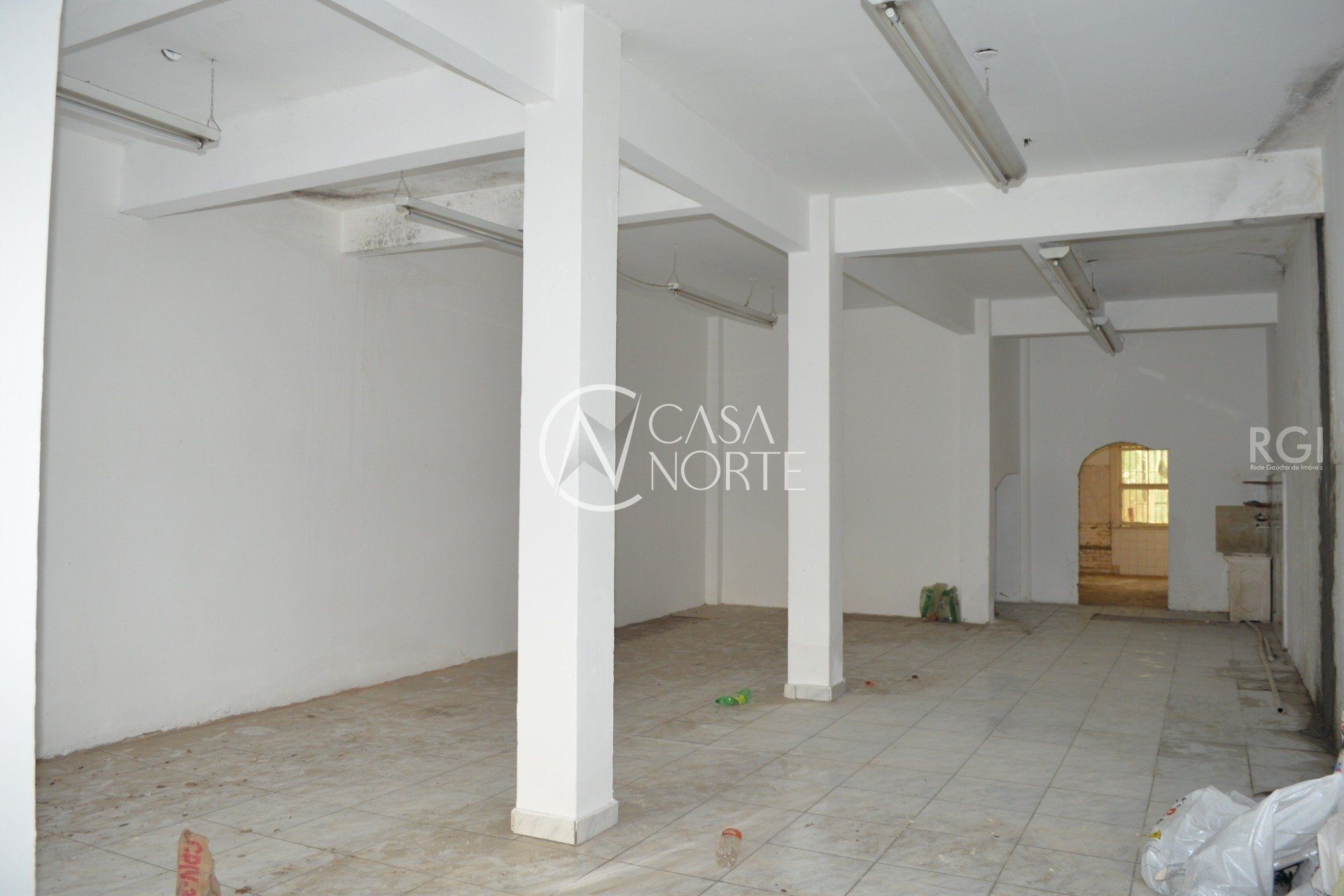 Prédio Residencial à venda com 7 quartos, 470m², Avenida Cristóvão Colombo no bairro São João em Porto Alegre