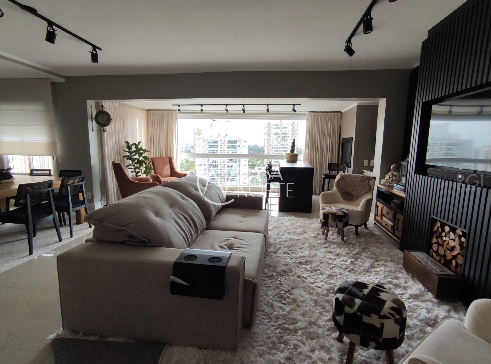 Apartamento à venda com 3 quartos, 162m², 3 suítes, 2 vagas, Rua Nicola Mathias Falci no bairro Jardim do Salso em Porto Alegre