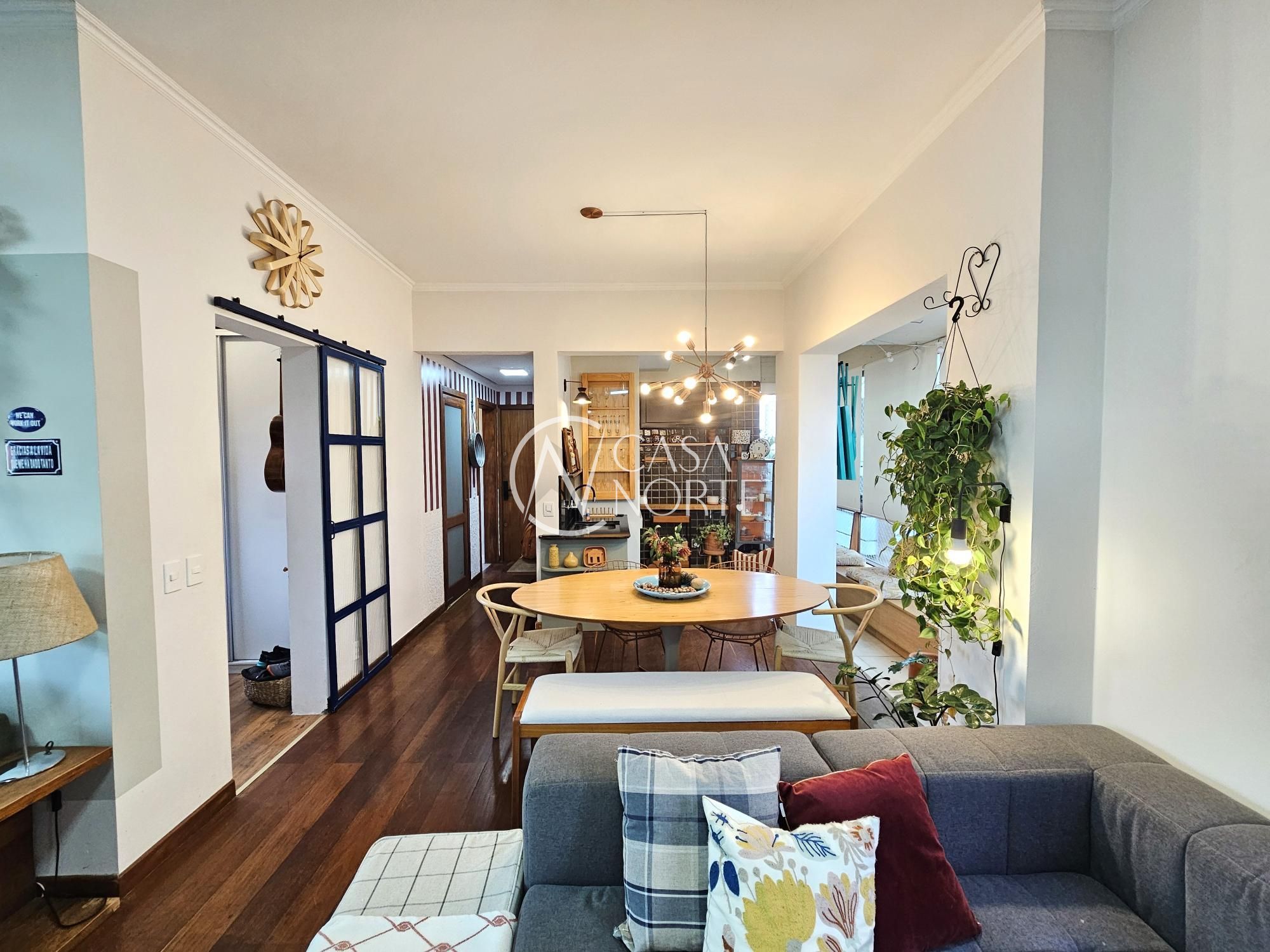 Apartamento à venda com 2 quartos, 112m², 1 suíte, 1 vaga, Rua Zamenhoff no bairro São João em Porto Alegre