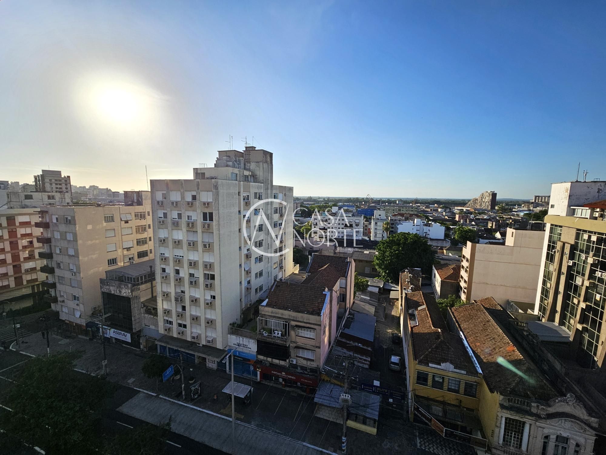 Apartamento à venda com 3 quartos, 71m², Avenida Cristóvão Colombo no bairro Moinhos de Vento em Porto Alegre