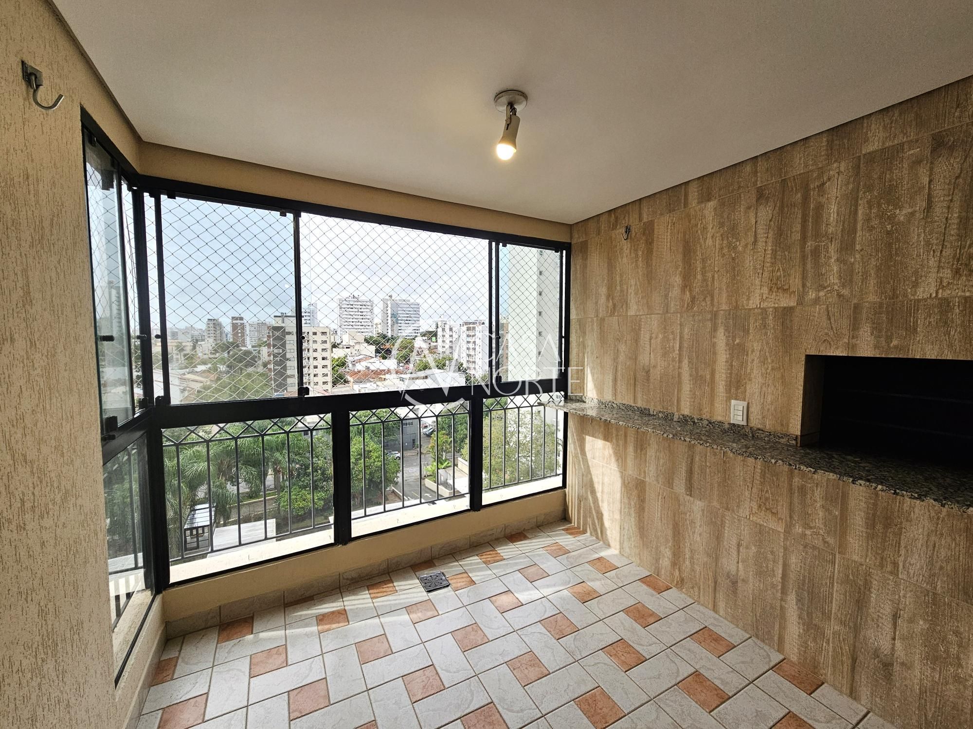 Apartamento à venda com 3 quartos, 95m², 1 suíte, 2 vagas, Rua Jari no bairro Passo da Areia em Porto Alegre