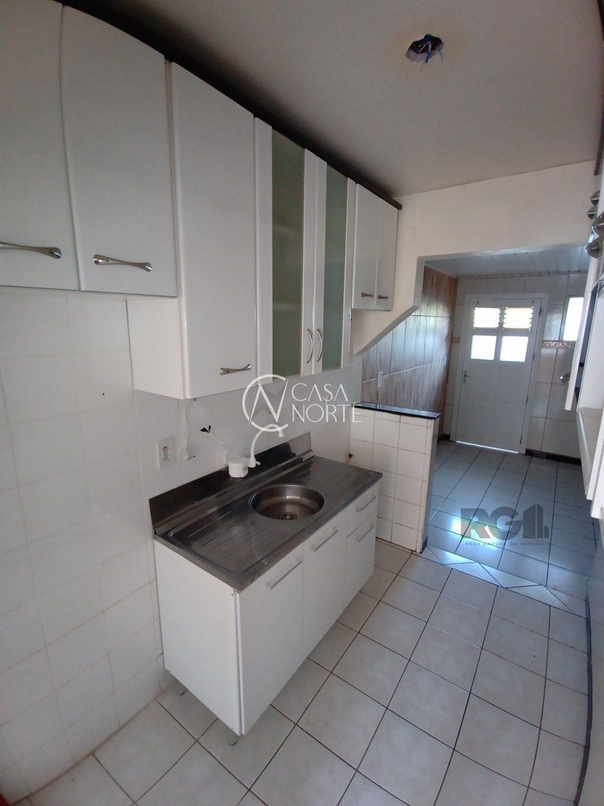 Sobrado à venda com 2 quartos, 79m², 1 suíte, 1 vaga, Rua Ney da Gama Ahrends no bairro Morro Santana em Porto Alegre