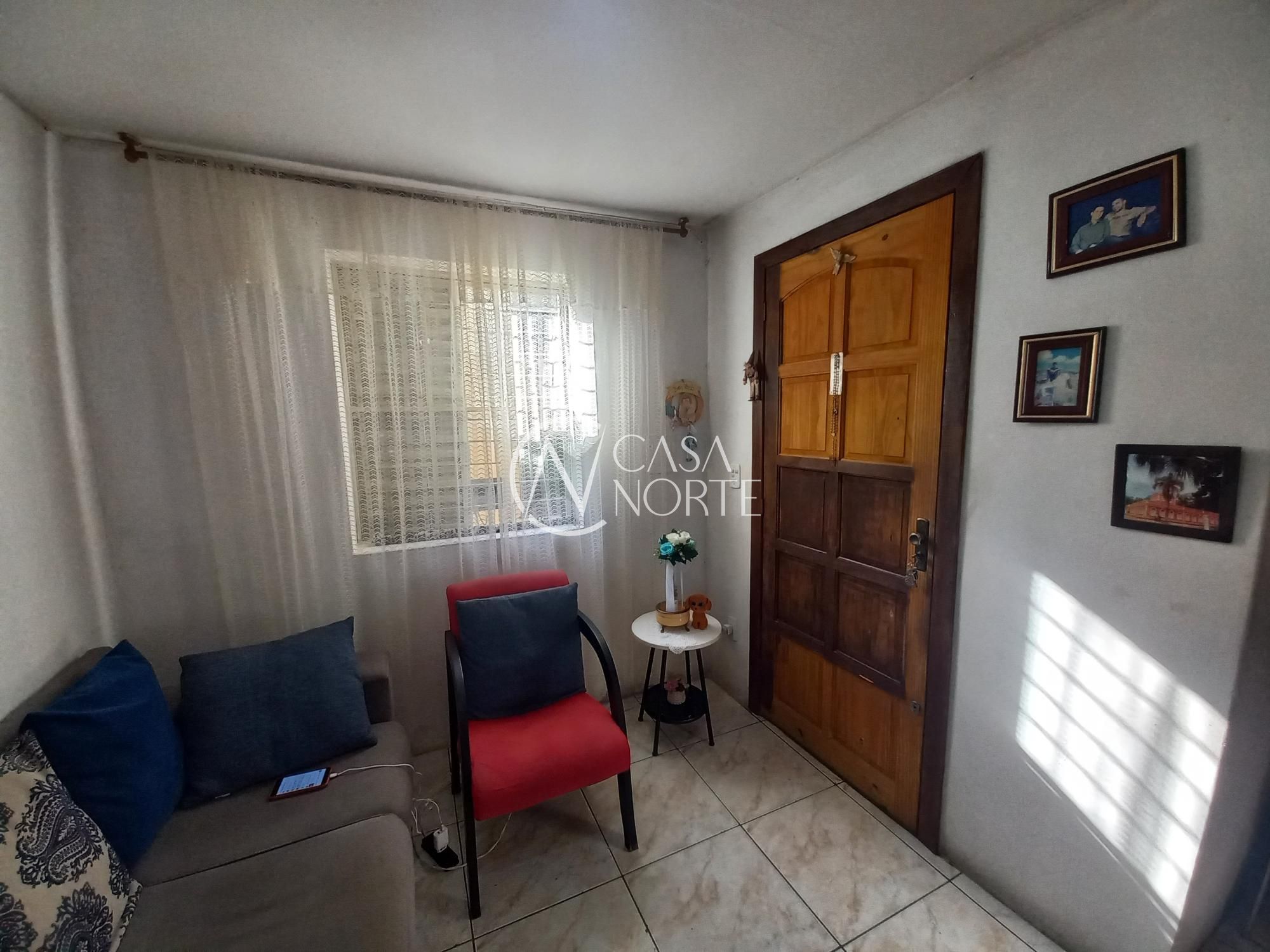 Casa de Condomínio à venda com 2 quartos, 46m², 1 vaga, Avenida Juca Batista no bairro Hípica em Porto Alegre