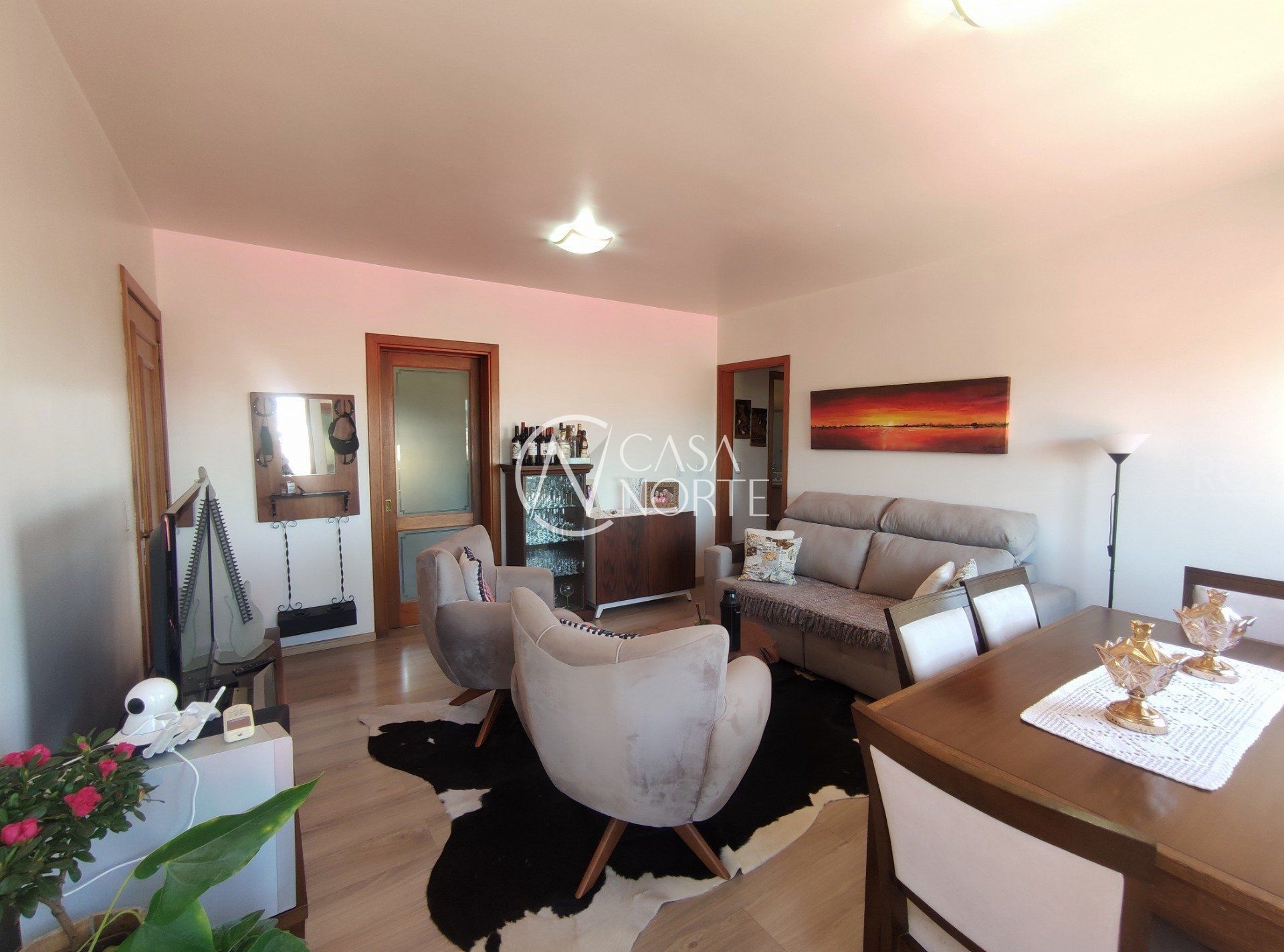 Apartamento à venda com 2 quartos, 77m², 1 suíte, 2 vagas, Rua Professor Gastao Dias de Castro no bairro Jardim do Salso em Porto Alegre