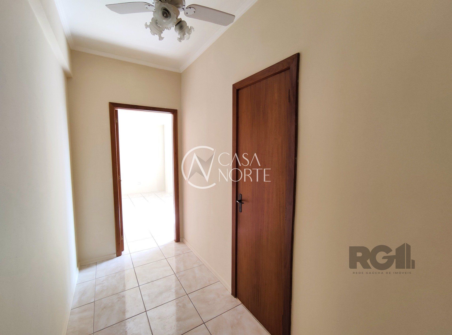 Sala Comercial à venda , 24m², Avenida Coronel Lucas de Oliveira no bairro Petrópolis em Porto Alegre