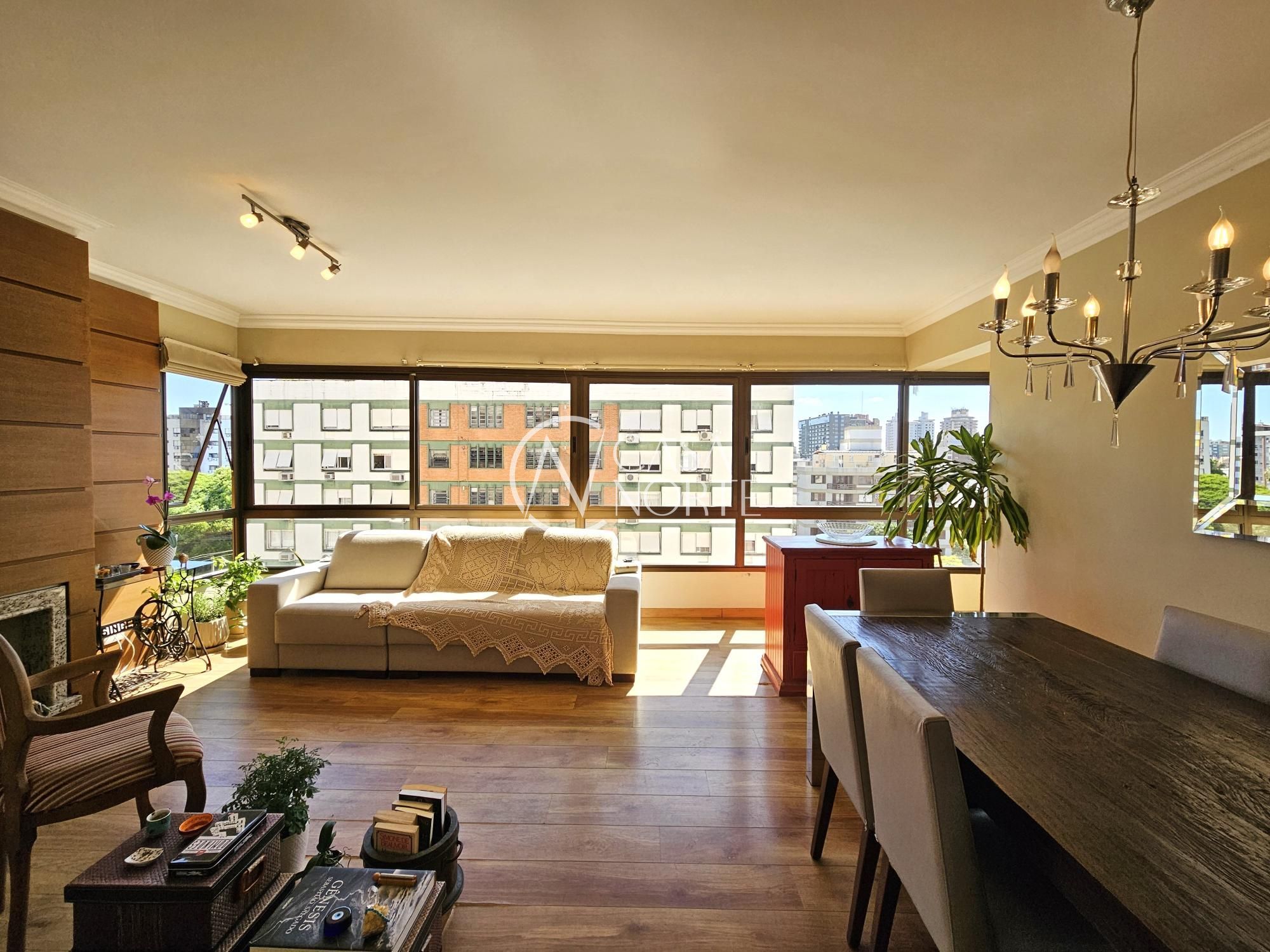 Apartamento à venda com 3 quartos, 98m², 1 suíte, 2 vagas, Rua Costa no bairro Menino Deus em Porto Alegre