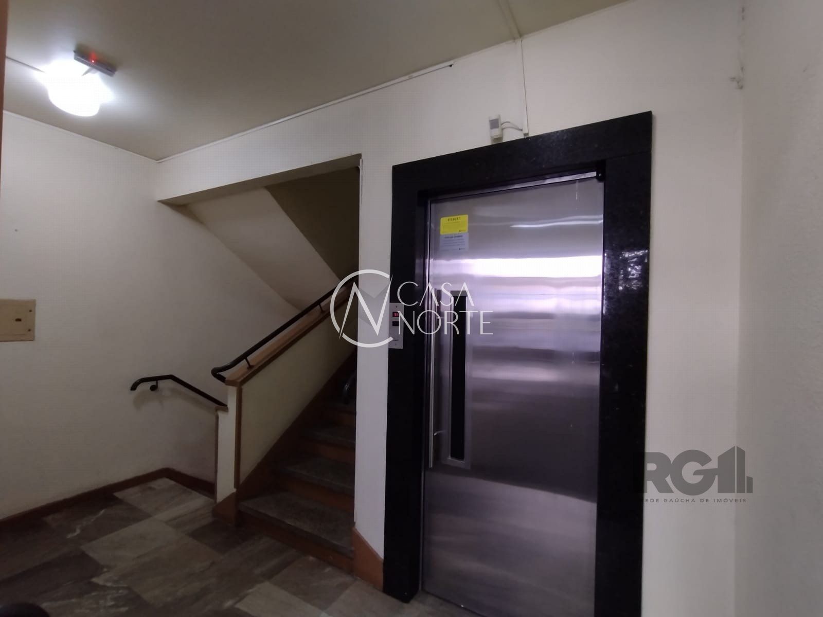 Apartamento à venda com 2 quartos, 81m², 1 vaga, Avenida Protásio Alves no bairro Petrópolis em Porto Alegre