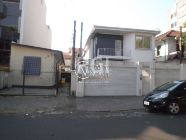 Terreno à venda  com 252m², Rua Dona Eugenia no bairro Santa Cecília em Porto Alegre