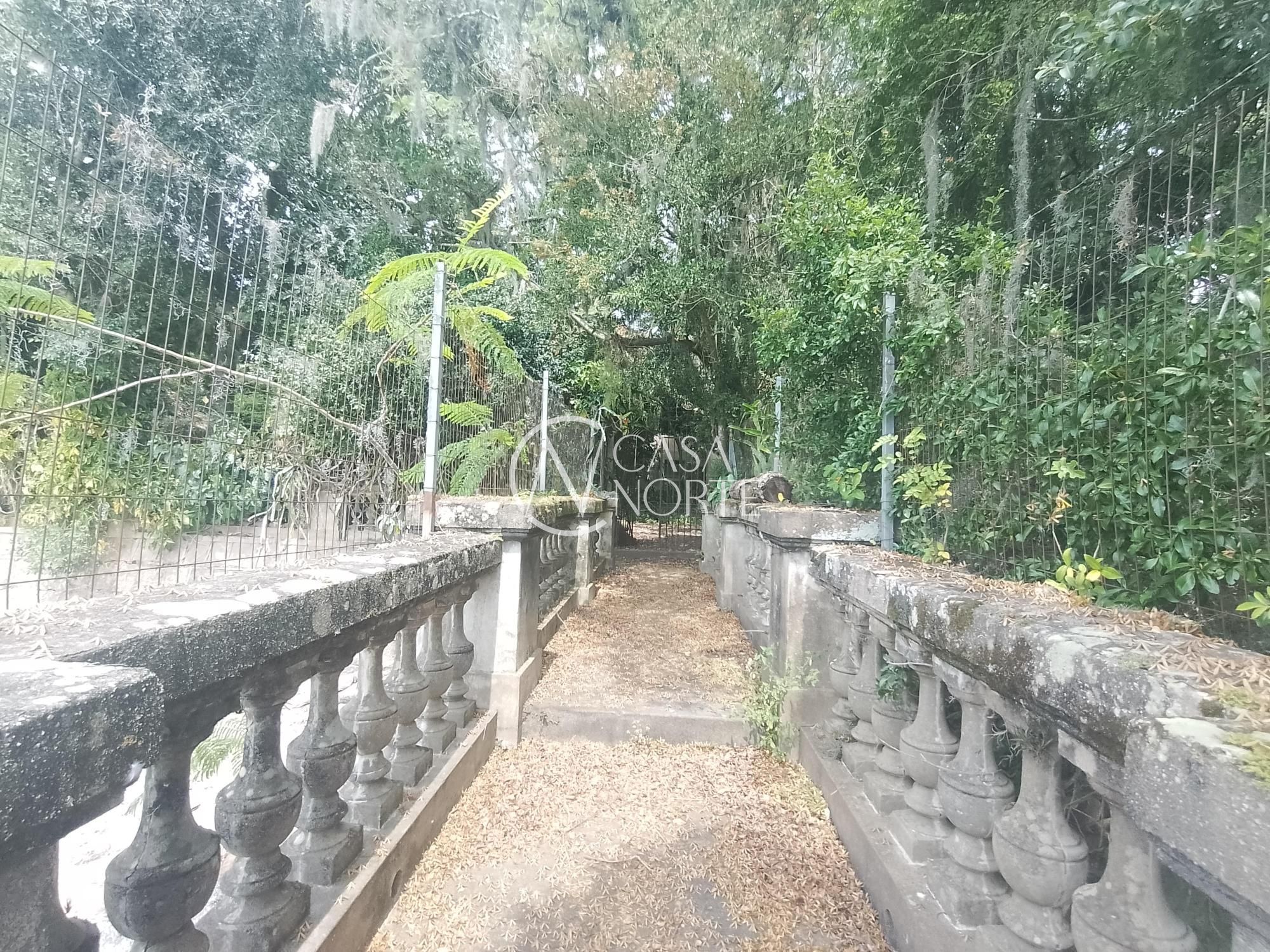 Terreno à venda  com 3600m², Rua Carlos Júlio Becker no bairro Tristeza em Porto Alegre