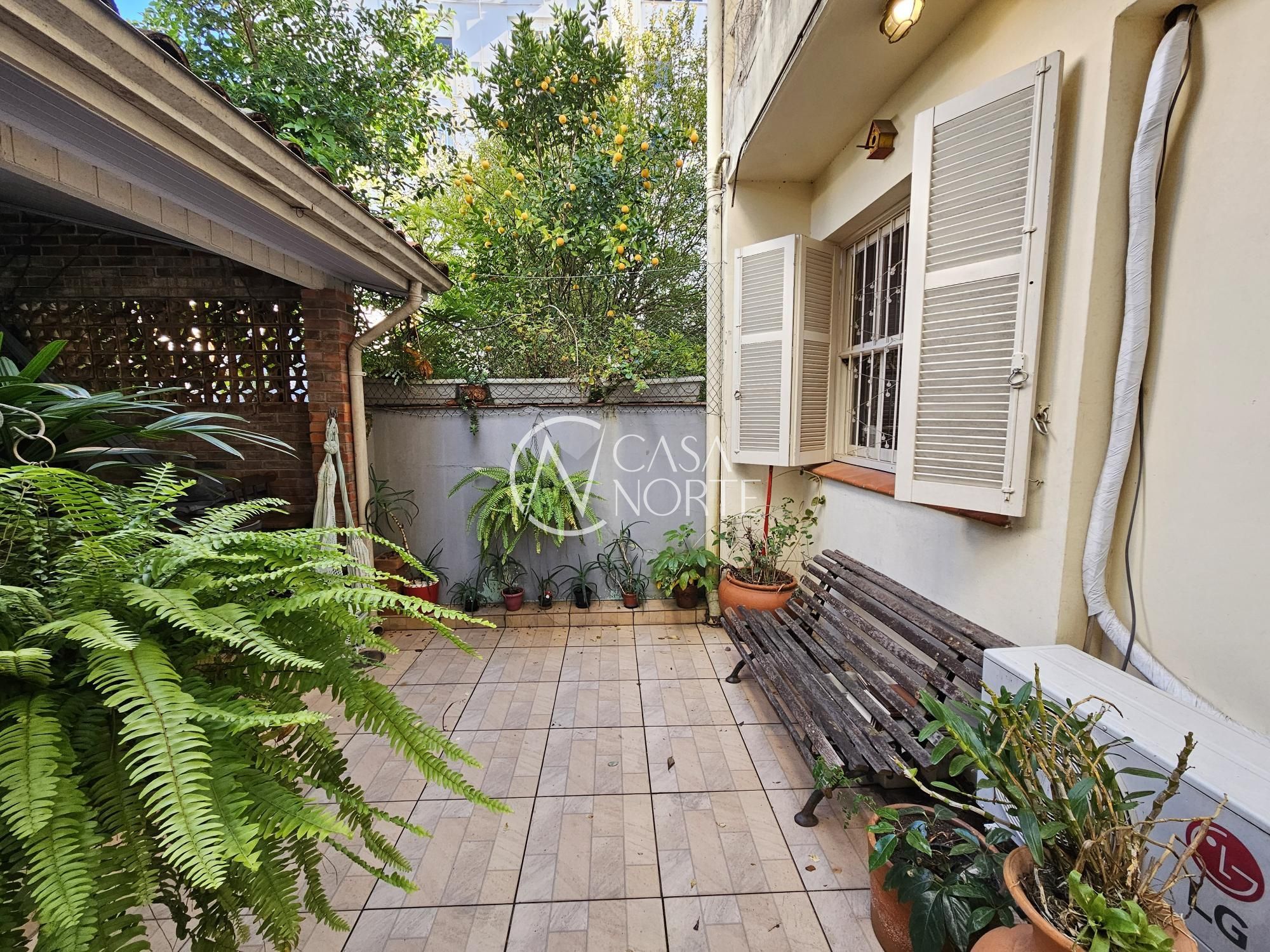 Apartamento à venda com 3 quartos, 101m², 1 suíte, Rua Cabral no bairro Rio Branco em Porto Alegre
