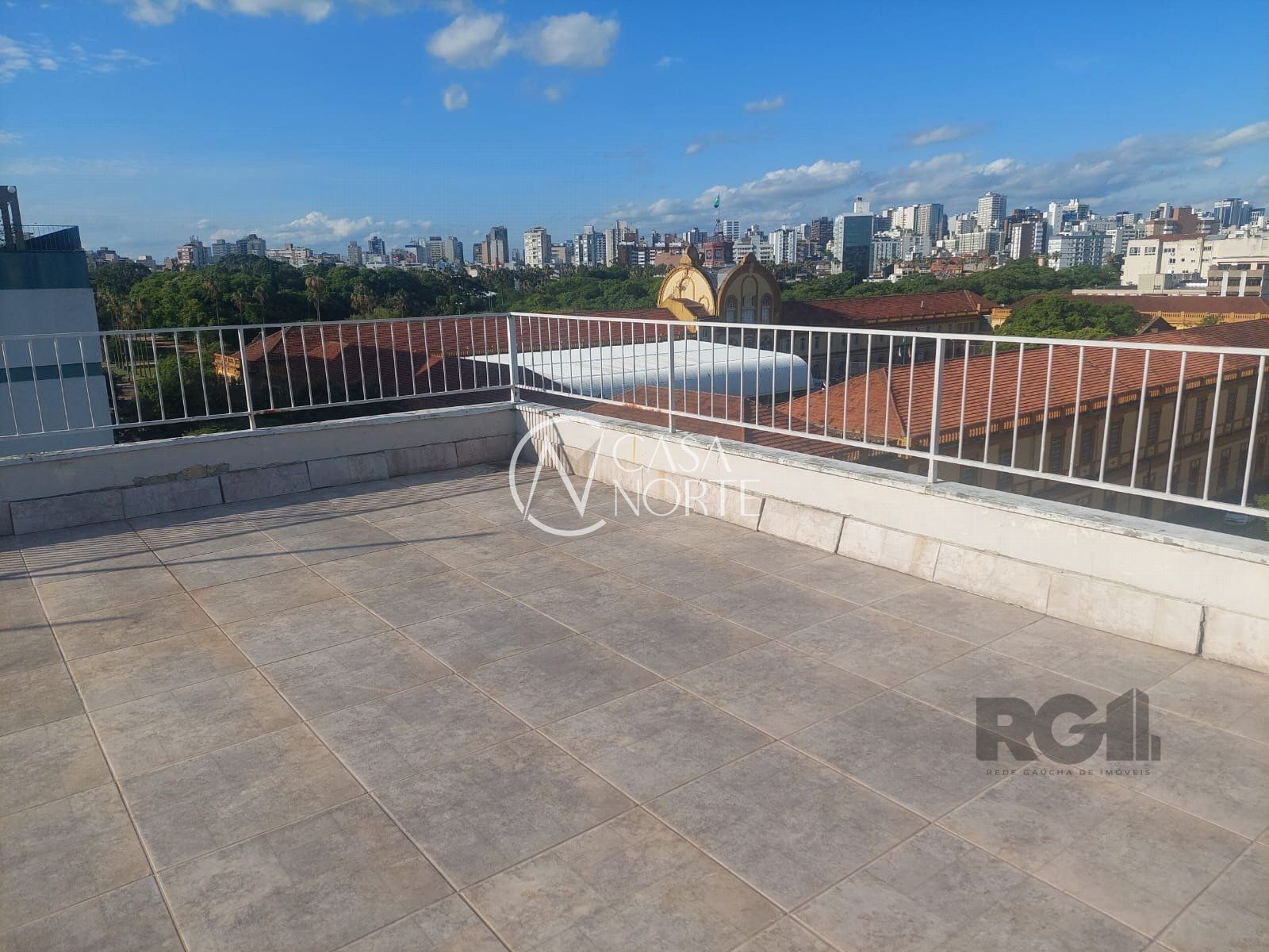 Apartamento à venda com 3 quartos, 183m², 1 suíte, 1 vaga, Avenida Venancio Aires no bairro Santana em Porto Alegre